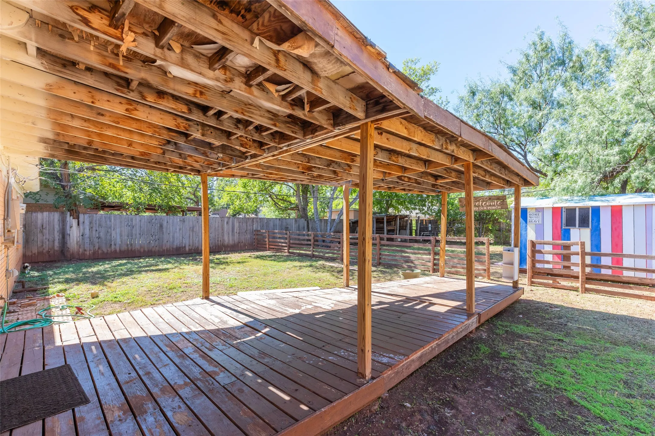 Single Family Residence For Sale in Taylor County , 1434 Briarwood Street, Abilene, Texas 79603, 3 Bedroom, 1 Bathroom, Garage spaces, 1,032 Sqft, built in 1955, mls#21403365, Real Estate Agent in Abilene, Homes For Sale in Taylor county, Homes For Sale in Abilene, Realtor in Abilene Texas, Real Estate Brokerage Independent Realty Texas, Luminita Cordes Realtor