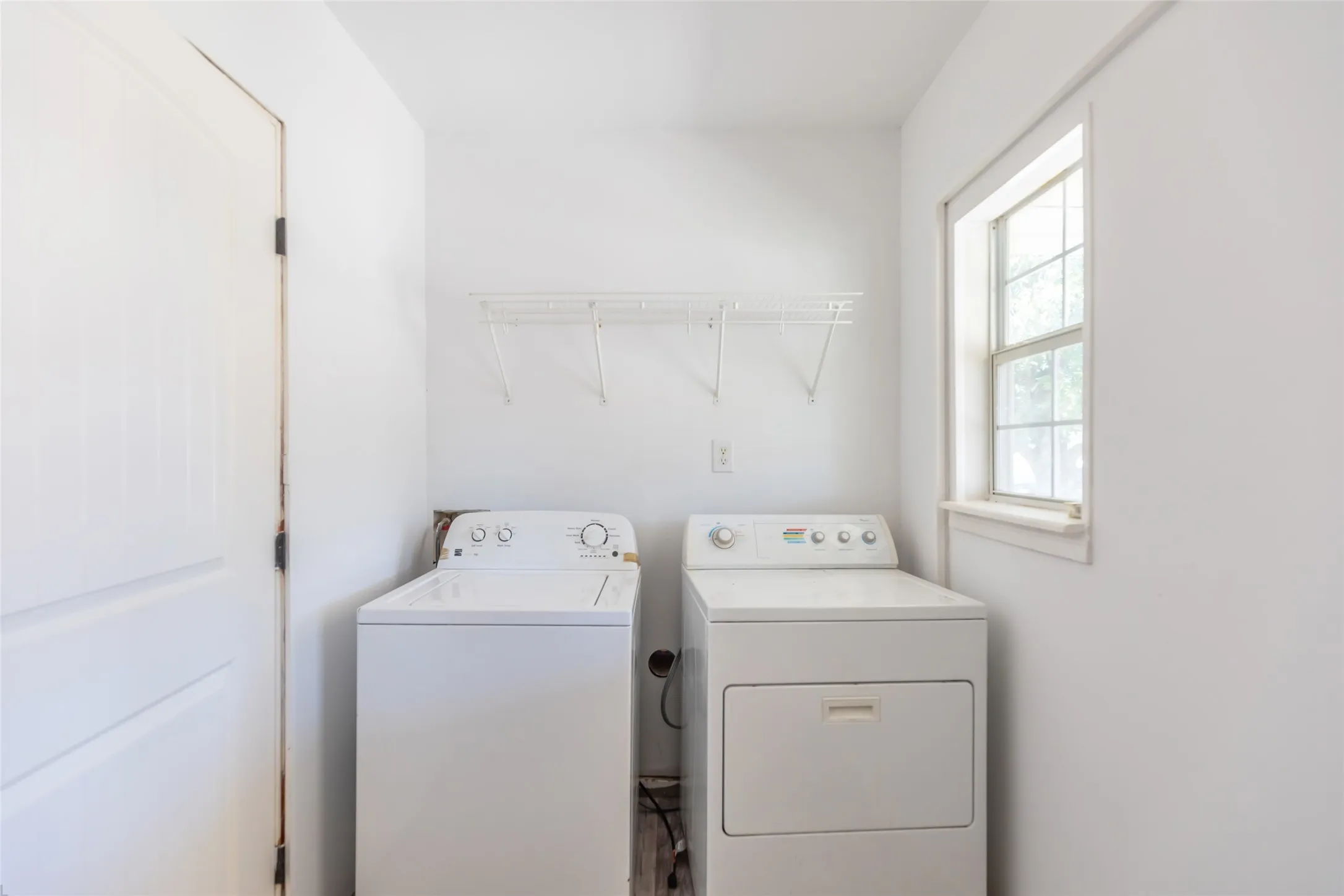 Single Family Residence For Sale in Taylor County , 1434 Briarwood Street, Abilene, Texas 79603, 3 Bedroom, 1 Bathroom, Garage spaces, 1,032 Sqft, built in 1955, mls#21403365, Real Estate Agent in Abilene, Homes For Sale in Taylor county, Homes For Sale in Abilene, Realtor in Abilene Texas, Real Estate Brokerage Independent Realty Texas, Luminita Cordes Realtor
