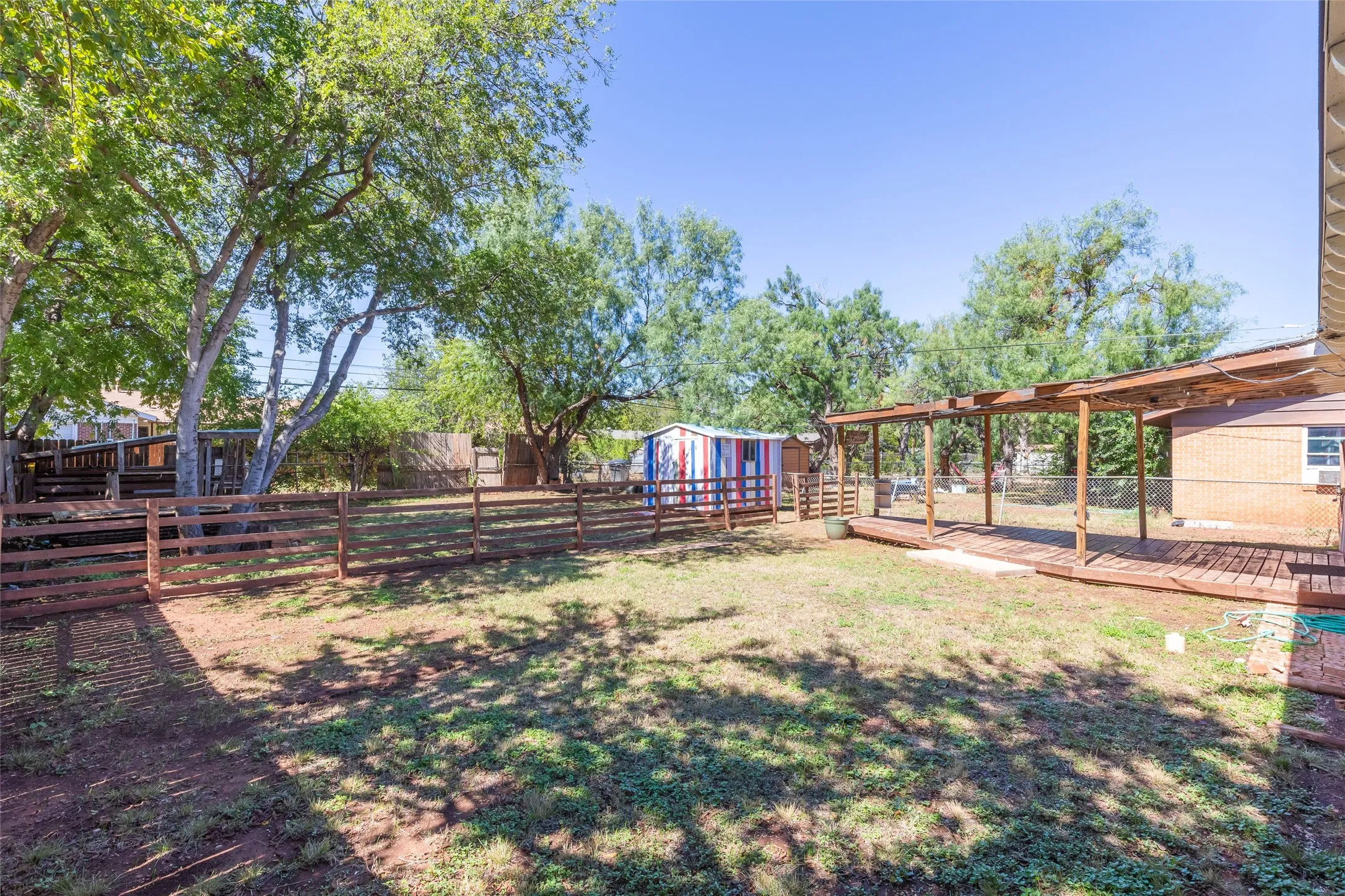 Single Family Residence For Sale in Taylor County , 1434 Briarwood Street, Abilene, Texas 79603, 3 Bedroom, 1 Bathroom, Garage spaces, 1,032 Sqft, built in 1955, mls#21403365, Real Estate Agent in Abilene, Homes For Sale in Taylor county, Homes For Sale in Abilene, Realtor in Abilene Texas, Real Estate Brokerage Independent Realty Texas, Luminita Cordes Realtor
