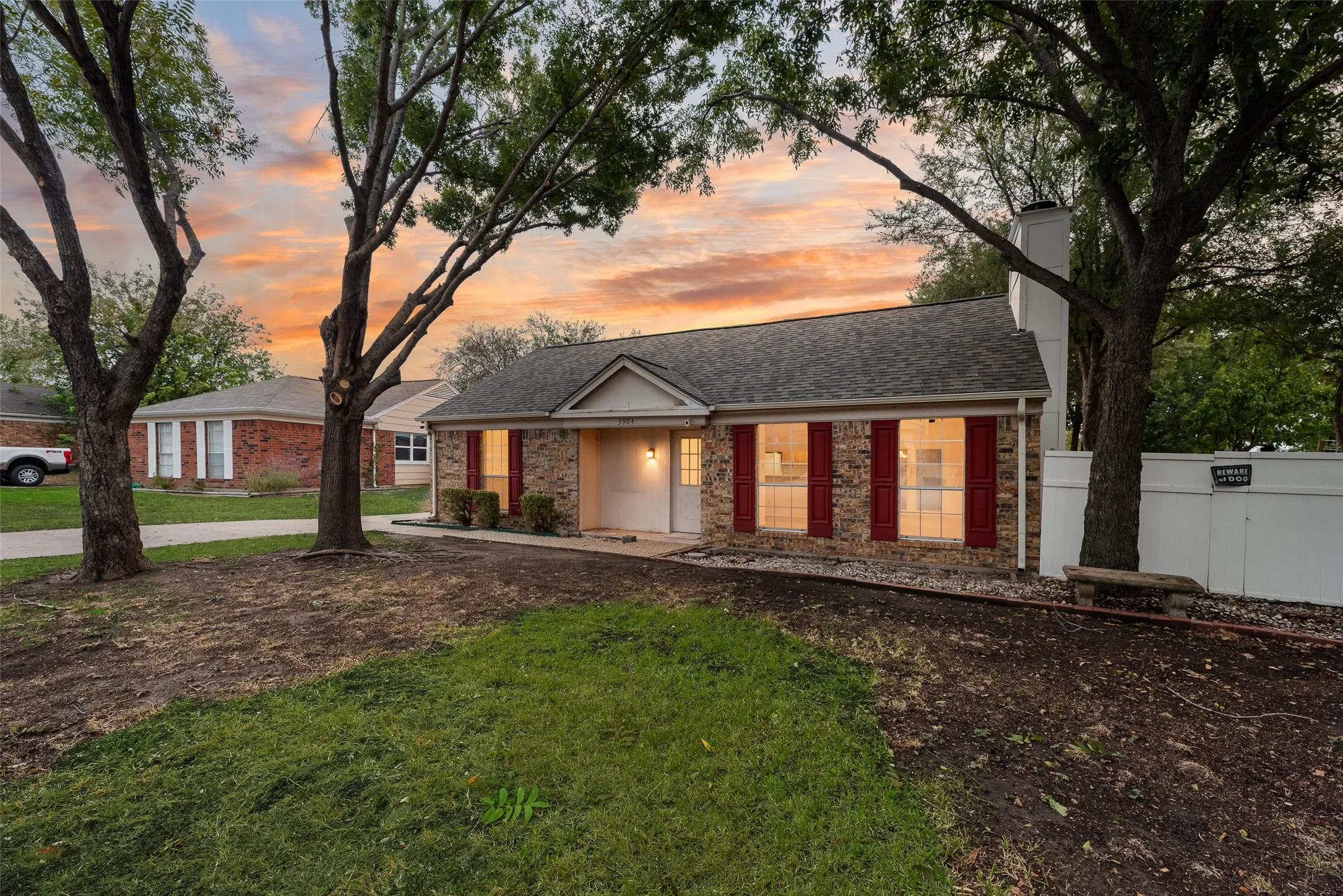 Single Family Residence For Sale in Tarrant County , 3904 Manzinita Street, Fort Worth, Texas 76137, 3 Bedroom, 1 Bathroom, Garage spaces, 1,053 Sqft, built in 1983, mls#21403367, Real Estate Agent in Fort Worth, Homes For Sale in Tarrant county, Homes For Sale in Fort Worth, Realtor in Fort Worth Texas, Real Estate Brokerage Independent Realty Texas, Luminita Cordes Realtor