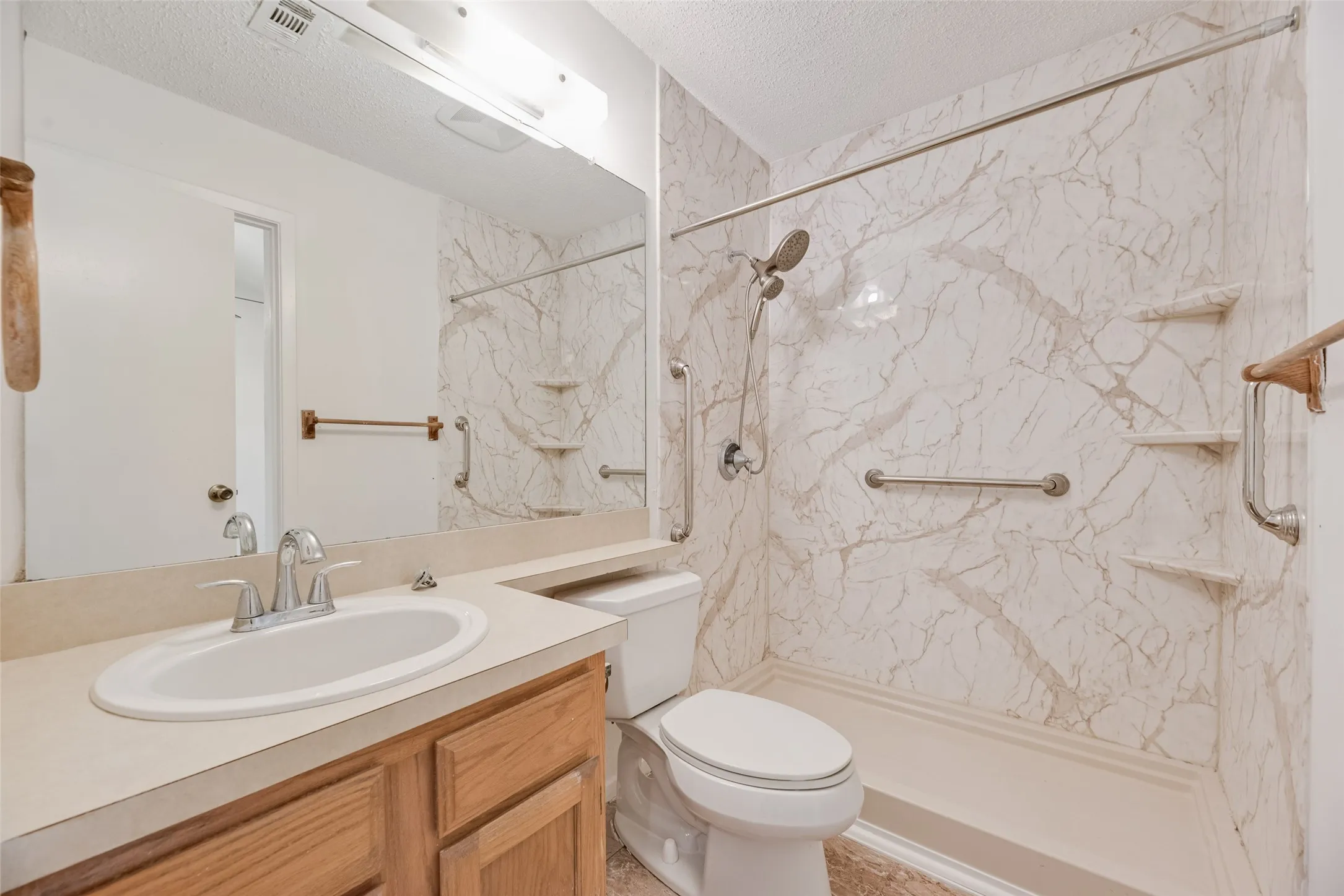 Single Family Residence For Sale in Tarrant County , 3904 Manzinita Street, Fort Worth, Texas 76137, 3 Bedroom, 1 Bathroom, Garage spaces, 1,053 Sqft, built in 1983, mls#21403367, Real Estate Agent in Fort Worth, Homes For Sale in Tarrant county, Homes For Sale in Fort Worth, Realtor in Fort Worth Texas, Real Estate Brokerage Independent Realty Texas, Luminita Cordes Realtor