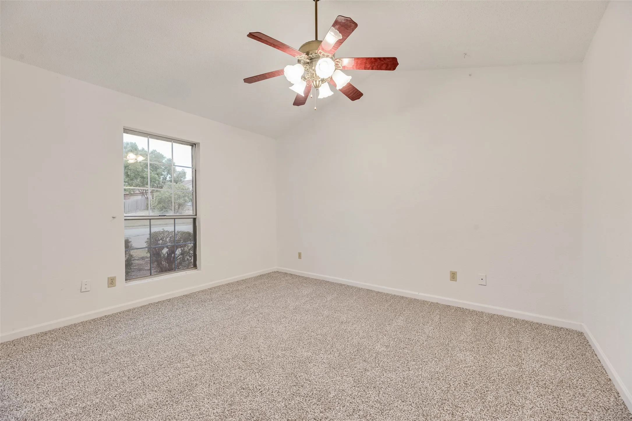 Single Family Residence For Sale in Tarrant County , 3904 Manzinita Street, Fort Worth, Texas 76137, 3 Bedroom, 1 Bathroom, Garage spaces, 1,053 Sqft, built in 1983, mls#21403367, Real Estate Agent in Fort Worth, Homes For Sale in Tarrant county, Homes For Sale in Fort Worth, Realtor in Fort Worth Texas, Real Estate Brokerage Independent Realty Texas, Luminita Cordes Realtor