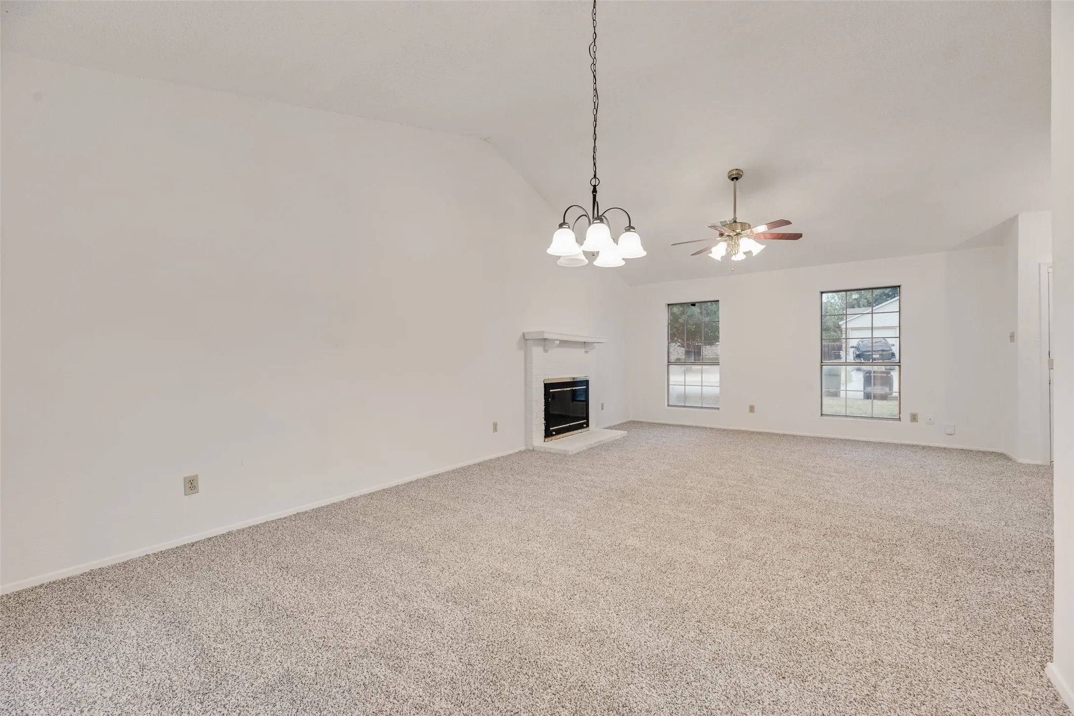 Single Family Residence For Sale in Tarrant County , 3904 Manzinita Street, Fort Worth, Texas 76137, 3 Bedroom, 1 Bathroom, Garage spaces, 1,053 Sqft, built in 1983, mls#21403367, Real Estate Agent in Fort Worth, Homes For Sale in Tarrant county, Homes For Sale in Fort Worth, Realtor in Fort Worth Texas, Real Estate Brokerage Independent Realty Texas, Luminita Cordes Realtor