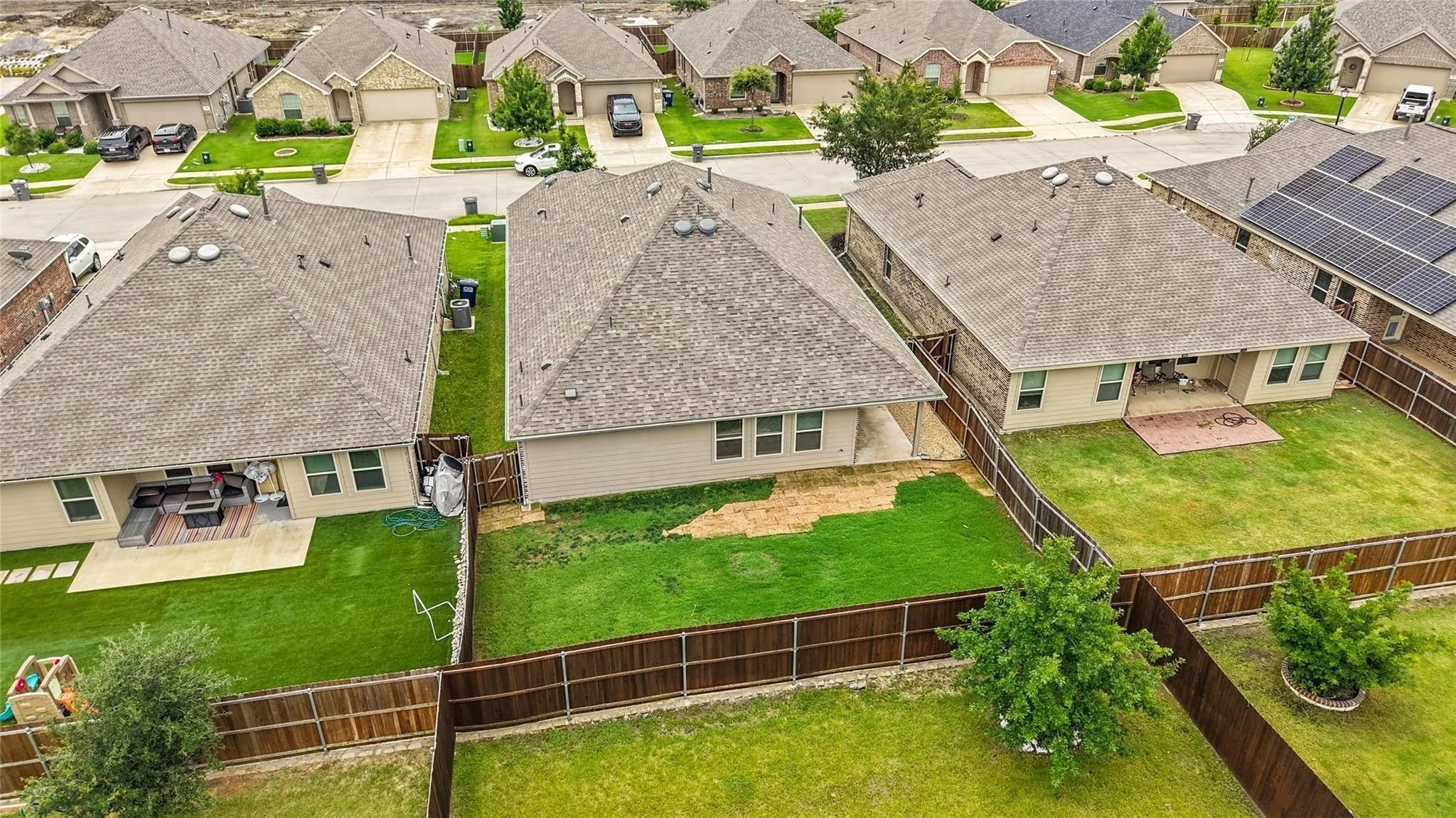 Single Family Residence For Rent in Collin County , 906 Silverbell Street, Princeton, Texas 75407, 4 Bedroom, 2 Bathroom, 2 Garage spaces, 1,999 Sqft, built in 2018, mls#21390390, Real Estate Agent in Princeton, Homes For Rent in Collin county, Homes For Rent in Princeton, Realtor in Princeton Texas, Real Estate Brokerage Independent Realty Texas, Luminita Cordes Realtor
