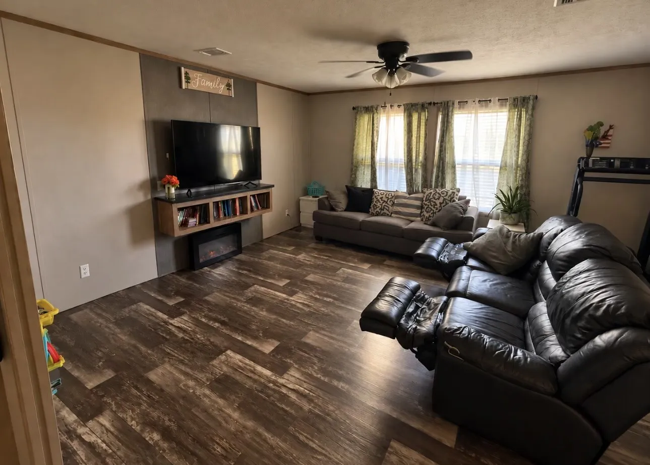Mobile Home For Sale in Van Zandt County , 3722 Vz County Road 2112, Wills Point, Texas 75169, 4 Bedroom, 2 Bathroom, Garage spaces, 2,176 Sqft, built in 2020, mls#21403368, Real Estate Agent in Wills Point, Homes For Sale in Van Zandt county, Homes For Sale in Wills Point, Realtor in Wills Point Texas, Real Estate Brokerage Independent Realty Texas, Luminita Cordes Realtor