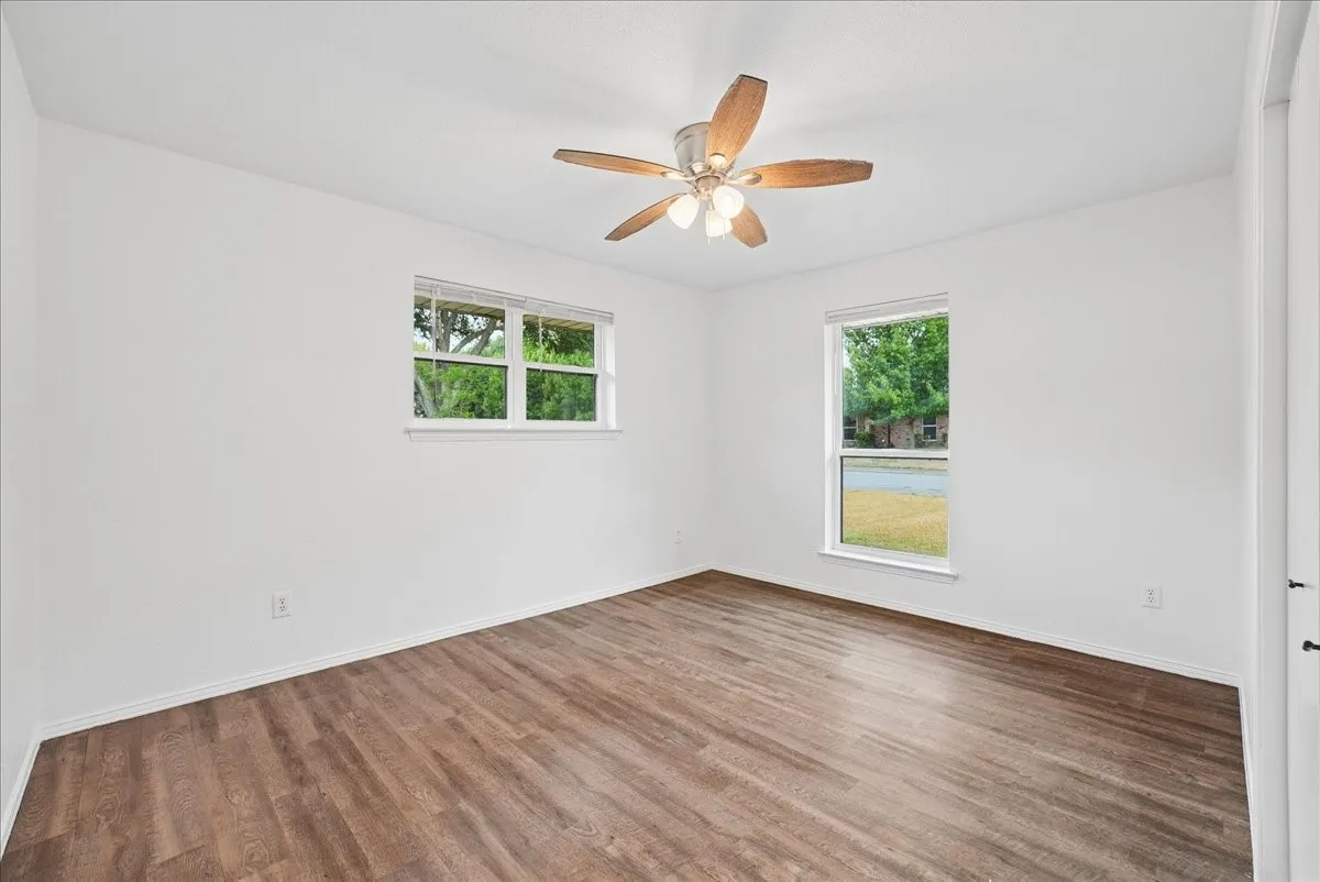 Single Family Residence For Sale in Dallas County , 236 Charles Street, De Soto, Texas 75115, 3 Bedroom, 2 Bathroom, 2 Garage spaces, 1,966 Sqft, built in 1973, mls#21403372, Real Estate Agent in De Soto, Homes For Sale in Dallas county, Homes For Sale in De Soto, Realtor in De Soto Texas, Real Estate Brokerage Independent Realty Texas, Luminita Cordes Realtor