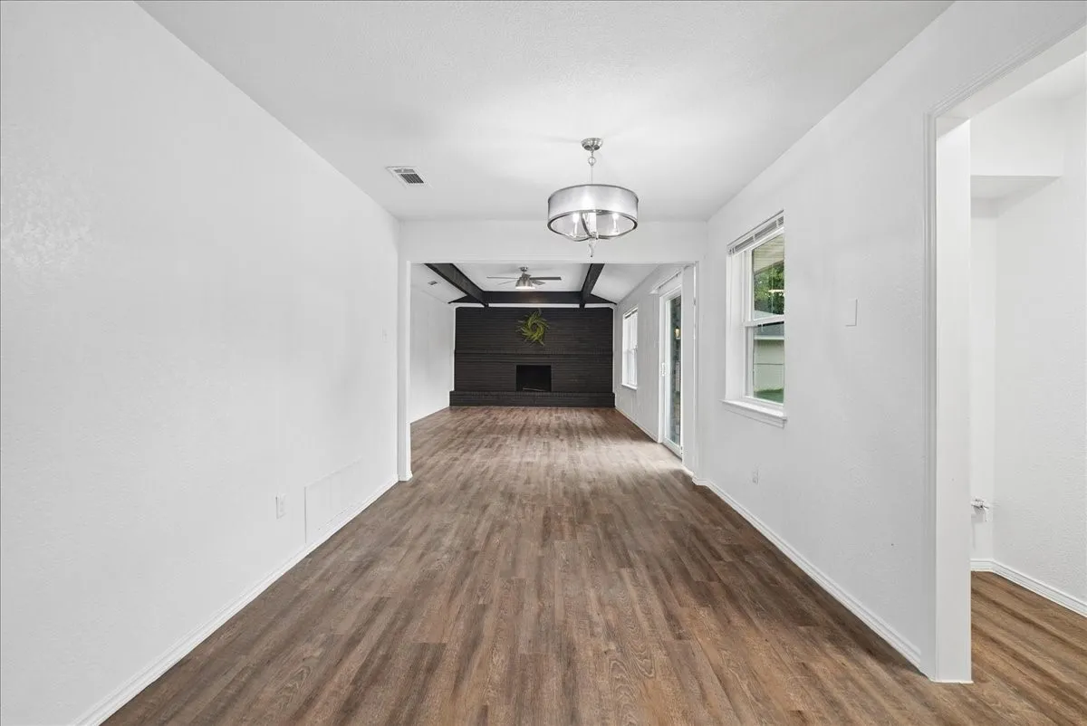 Single Family Residence For Sale in Dallas County , 236 Charles Street, De Soto, Texas 75115, 3 Bedroom, 2 Bathroom, 2 Garage spaces, 1,966 Sqft, built in 1973, mls#21403372, Real Estate Agent in De Soto, Homes For Sale in Dallas county, Homes For Sale in De Soto, Realtor in De Soto Texas, Real Estate Brokerage Independent Realty Texas, Luminita Cordes Realtor