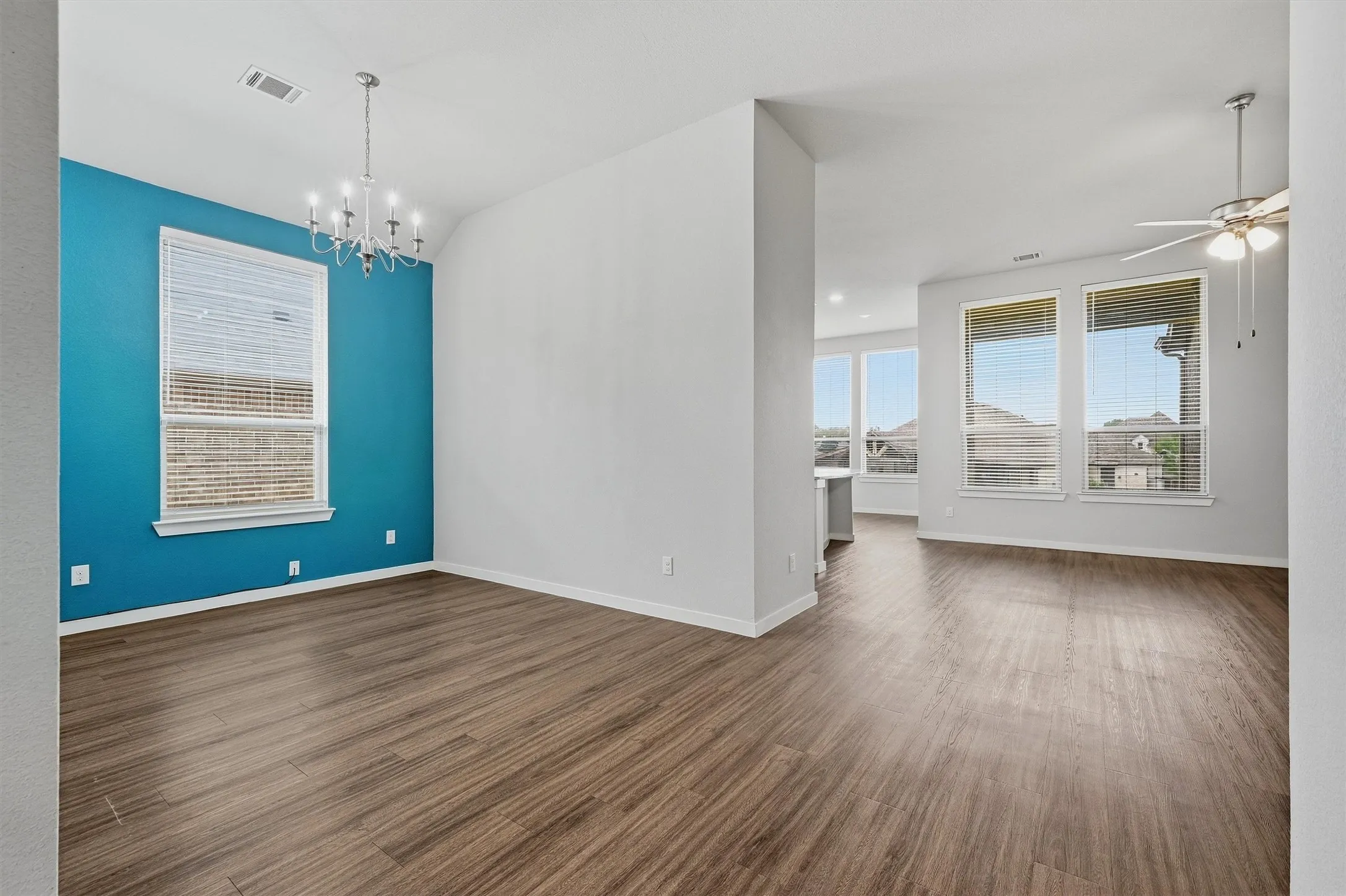 Single Family Residence For Sale in Grayson County , 3813 Iron Ore Drive, Denison, Texas 75020, 4 Bedroom, 3 Bathroom, 2 Garage spaces, 2,152 Sqft, built in 2018, mls#21403369, Real Estate Agent in Denison, Homes For Sale in Grayson county, Homes For Sale in Denison, Realtor in Denison Texas, Real Estate Brokerage Independent Realty Texas, Luminita Cordes Realtor