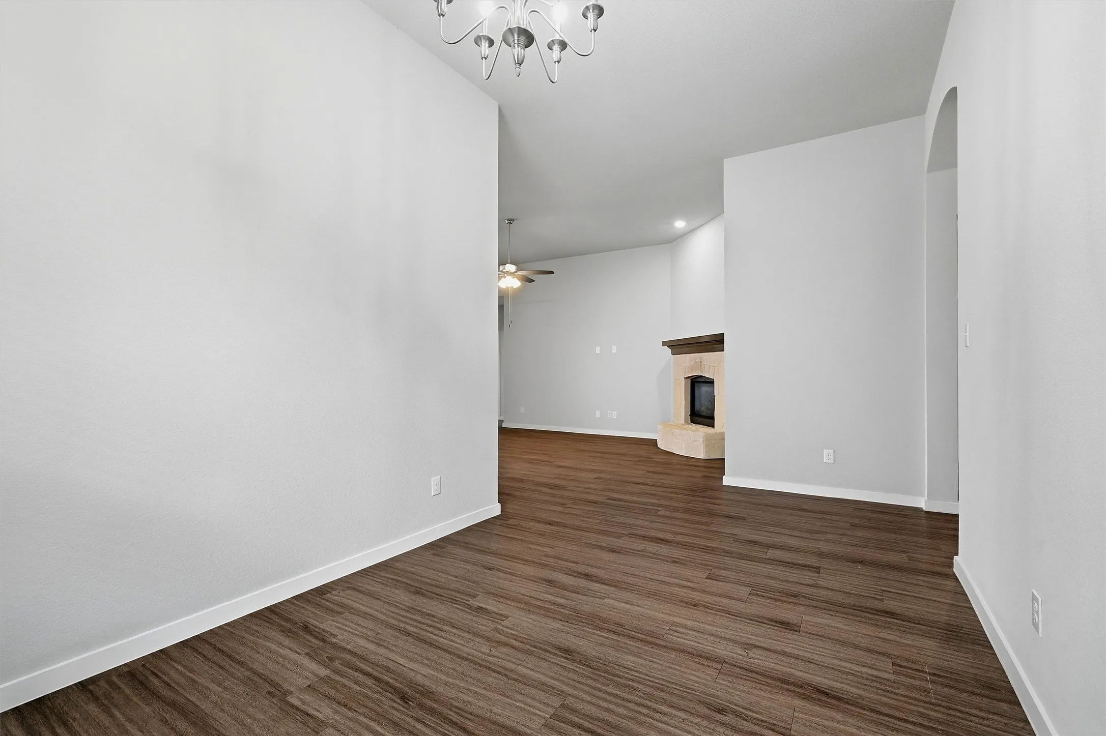 Single Family Residence For Sale in Grayson County , 3813 Iron Ore Drive, Denison, Texas 75020, 4 Bedroom, 3 Bathroom, 2 Garage spaces, 2,152 Sqft, built in 2018, mls#21403369, Real Estate Agent in Denison, Homes For Sale in Grayson county, Homes For Sale in Denison, Realtor in Denison Texas, Real Estate Brokerage Independent Realty Texas, Luminita Cordes Realtor