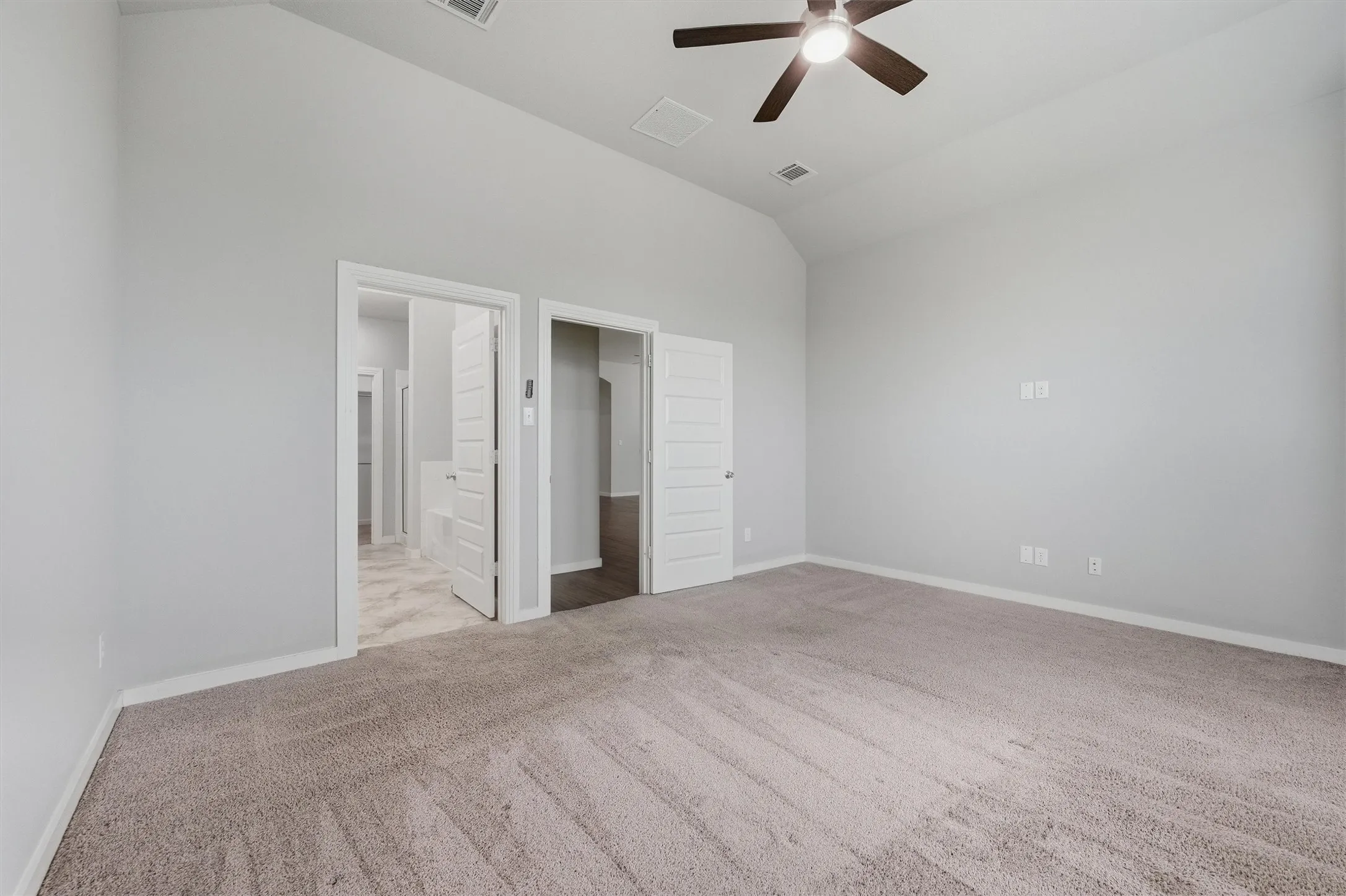 Single Family Residence For Sale in Grayson County , 3813 Iron Ore Drive, Denison, Texas 75020, 4 Bedroom, 3 Bathroom, 2 Garage spaces, 2,152 Sqft, built in 2018, mls#21403369, Real Estate Agent in Denison, Homes For Sale in Grayson county, Homes For Sale in Denison, Realtor in Denison Texas, Real Estate Brokerage Independent Realty Texas, Luminita Cordes Realtor