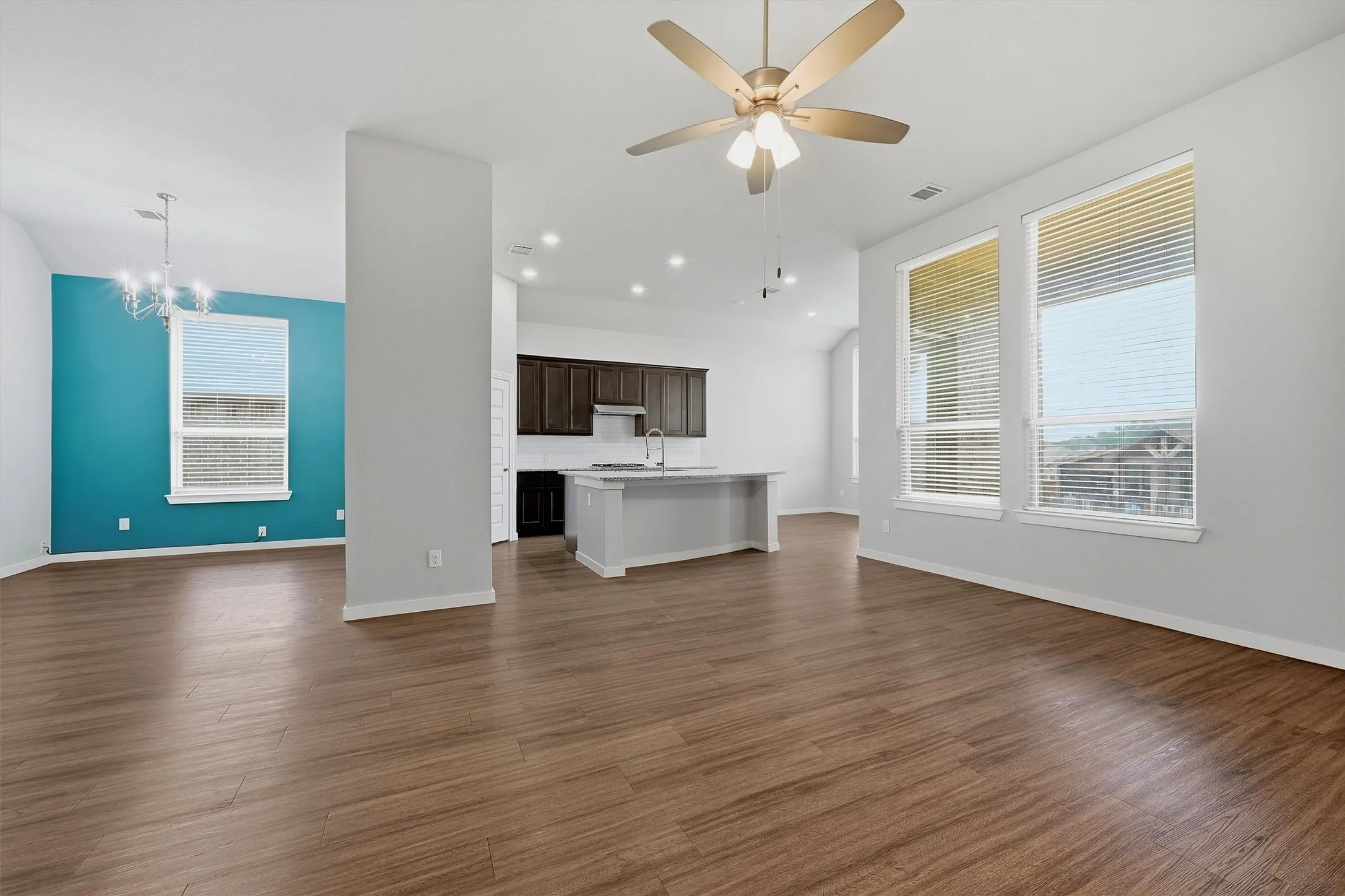 Single Family Residence For Sale in Grayson County , 3813 Iron Ore Drive, Denison, Texas 75020, 4 Bedroom, 3 Bathroom, 2 Garage spaces, 2,152 Sqft, built in 2018, mls#21403369, Real Estate Agent in Denison, Homes For Sale in Grayson county, Homes For Sale in Denison, Realtor in Denison Texas, Real Estate Brokerage Independent Realty Texas, Luminita Cordes Realtor