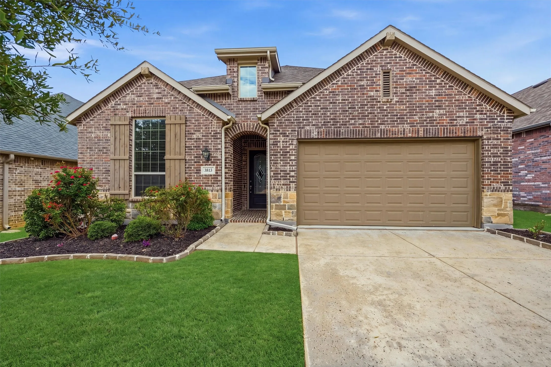 Single Family Residence For Sale in Grayson County , 3813 Iron Ore Drive, Denison, Texas 75020, 4 Bedroom, 3 Bathroom, 2 Garage spaces, 2,152 Sqft, built in 2018, mls#21403369, Real Estate Agent in Denison, Homes For Sale in Grayson county, Homes For Sale in Denison, Realtor in Denison Texas, Real Estate Brokerage Independent Realty Texas, Luminita Cordes Realtor