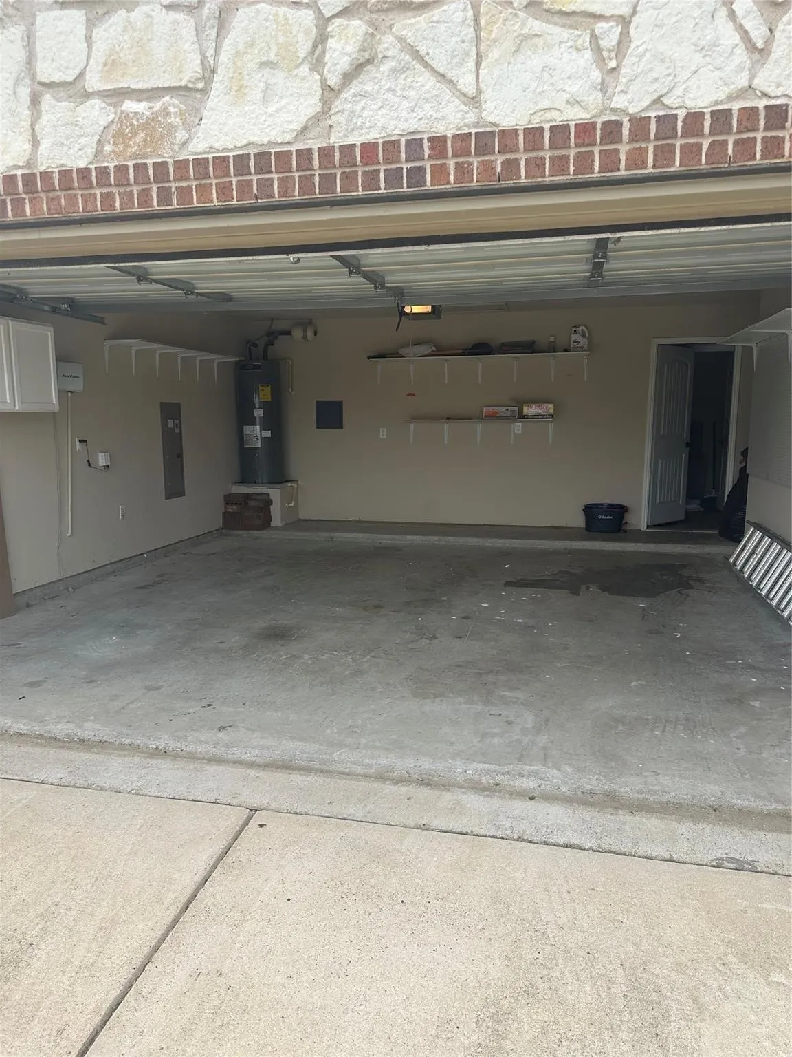 Single Family Residence For Sale in Denton County , 8404 Sioux Trail, Aubrey, Texas 76227, 4 Bedroom, 3 Bathroom, 2 Garage spaces, 2,573 Sqft, built in 2015, mls#21403384, Real Estate Agent in Aubrey, Homes For Sale in Denton county, Homes For Sale in Aubrey, Realtor in Aubrey Texas, Real Estate Brokerage Independent Realty Texas, Luminita Cordes Realtor
