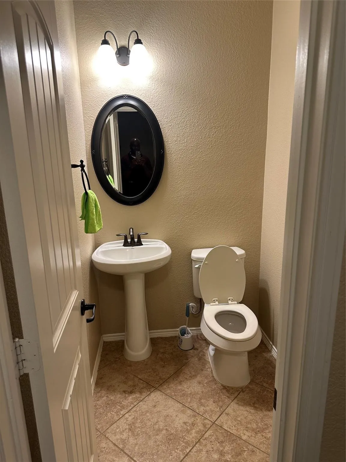 Single Family Residence For Sale in Denton County , 8404 Sioux Trail, Aubrey, Texas 76227, 4 Bedroom, 3 Bathroom, 2 Garage spaces, 2,573 Sqft, built in 2015, mls#21403384, Real Estate Agent in Aubrey, Homes For Sale in Denton county, Homes For Sale in Aubrey, Realtor in Aubrey Texas, Real Estate Brokerage Independent Realty Texas, Luminita Cordes Realtor