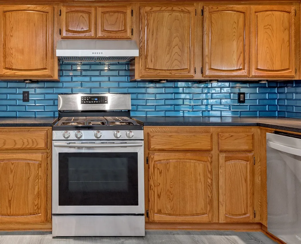 Single Family Residence For Rent in Dallas County , 3134 High Plateau Drive, Garland, Texas 75044, 3 Bedroom, 2 Bathroom, 2 Garage spaces, 1,863 Sqft, built in 1972, mls#21403387, Real Estate Agent in Garland, Homes For Rent in Dallas county, Homes For Rent in Garland, Realtor in Garland Texas, Real Estate Brokerage Independent Realty Texas, Luminita Cordes Realtor