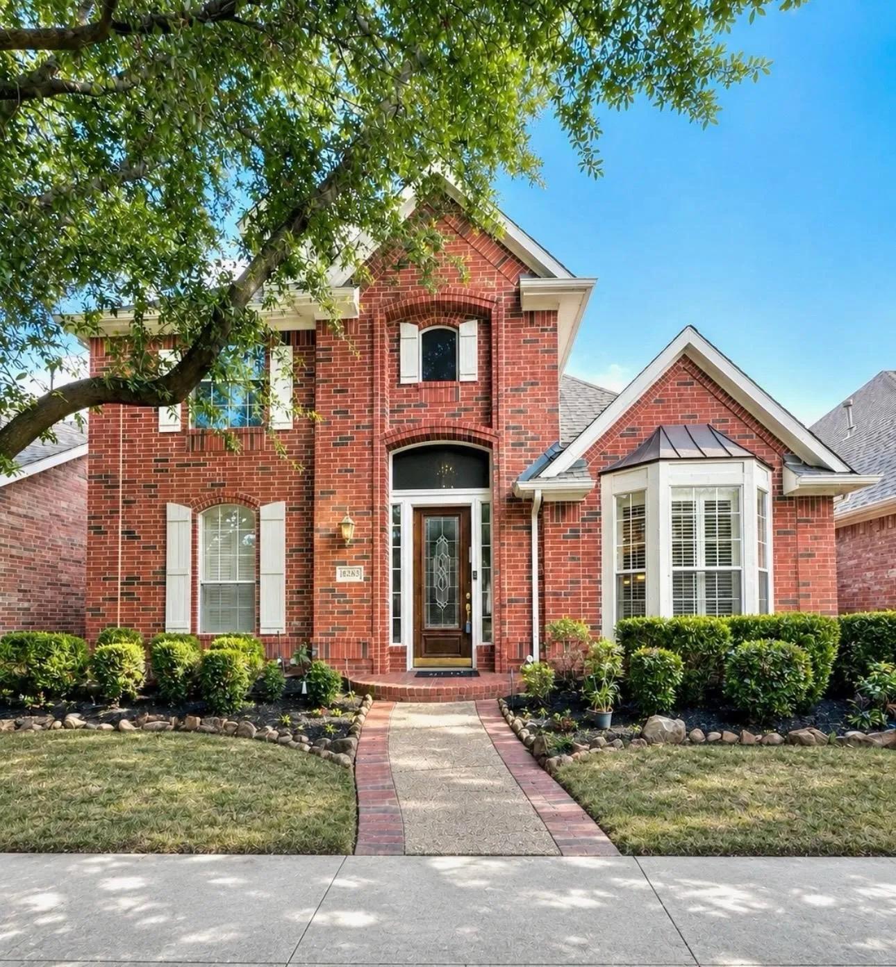 Single Family Residence For Sale in Collin County , 18283 Meandering Way, Dallas, Texas 75252, 3 Bedroom, 3 Bathroom, 2 Garage spaces, 2,564 Sqft, built in 1996, mls#21403362, Real Estate Agent in Dallas, Homes For Sale in Collin county, Homes For Sale in Dallas, Realtor in Dallas Texas, Real Estate Brokerage Independent Realty Texas, Luminita Cordes Realtor