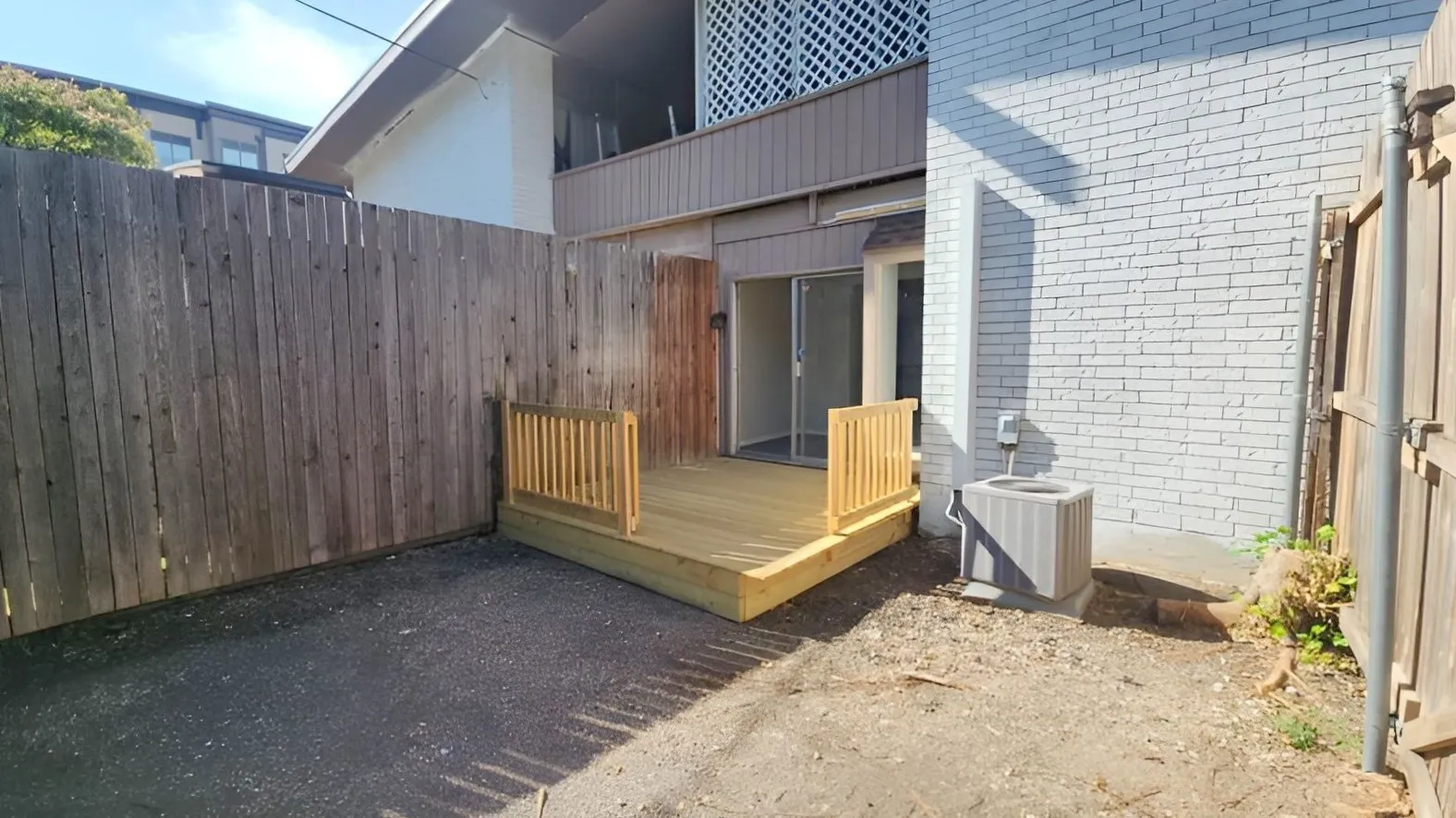 Condominium For Sale in Dallas County , 2627 Douglas Avenue 121, Dallas, Texas 75219, 2 Bedroom, 1 Bathroom, Garage spaces, 840 Sqft, built in 1972, mls#21403393, Real Estate Agent in Dallas, Homes For Sale in Dallas county, Homes For Sale in Dallas, Realtor in Dallas Texas, Real Estate Brokerage Independent Realty Texas, Luminita Cordes Realtor