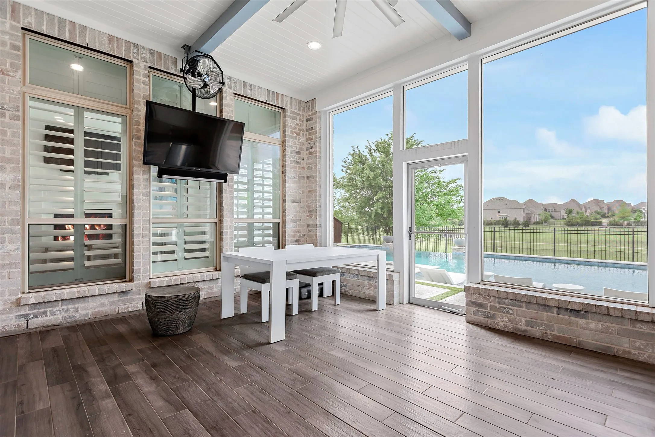 Outdoor kitchen