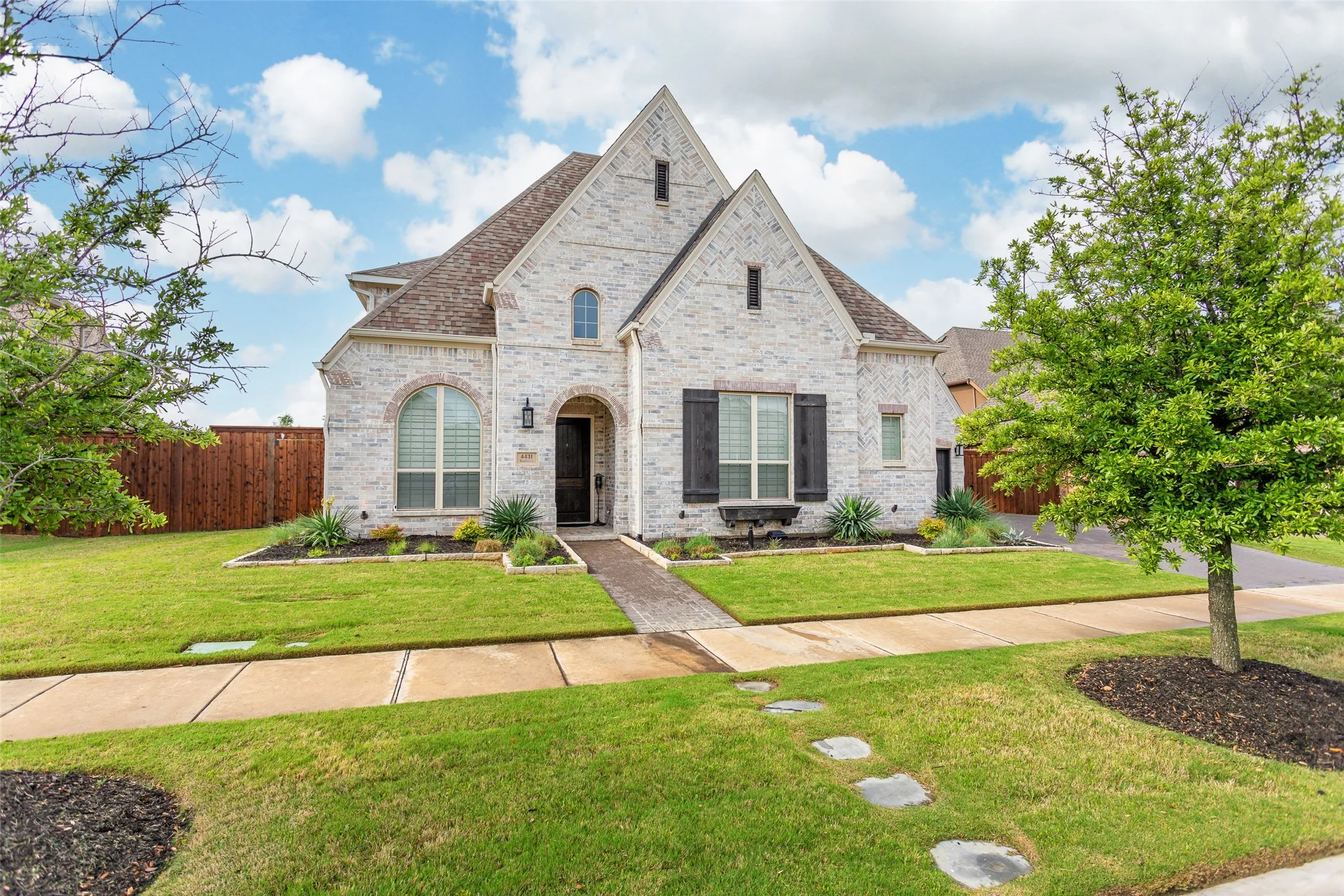 Single Family Residence For Rent in Denton County , 4431 Woodbine Lane, Prosper, Texas 75078, 5 Bedroom, 6 Bathroom, 3 Garage spaces, 5,109 Sqft, built in 2016, mls#21403395, Real Estate Agent in Prosper, Homes For Rent in Denton county, Homes For Rent in Prosper, Realtor in Prosper Texas, Real Estate Brokerage Independent Realty Texas, Luminita Cordes Realtor