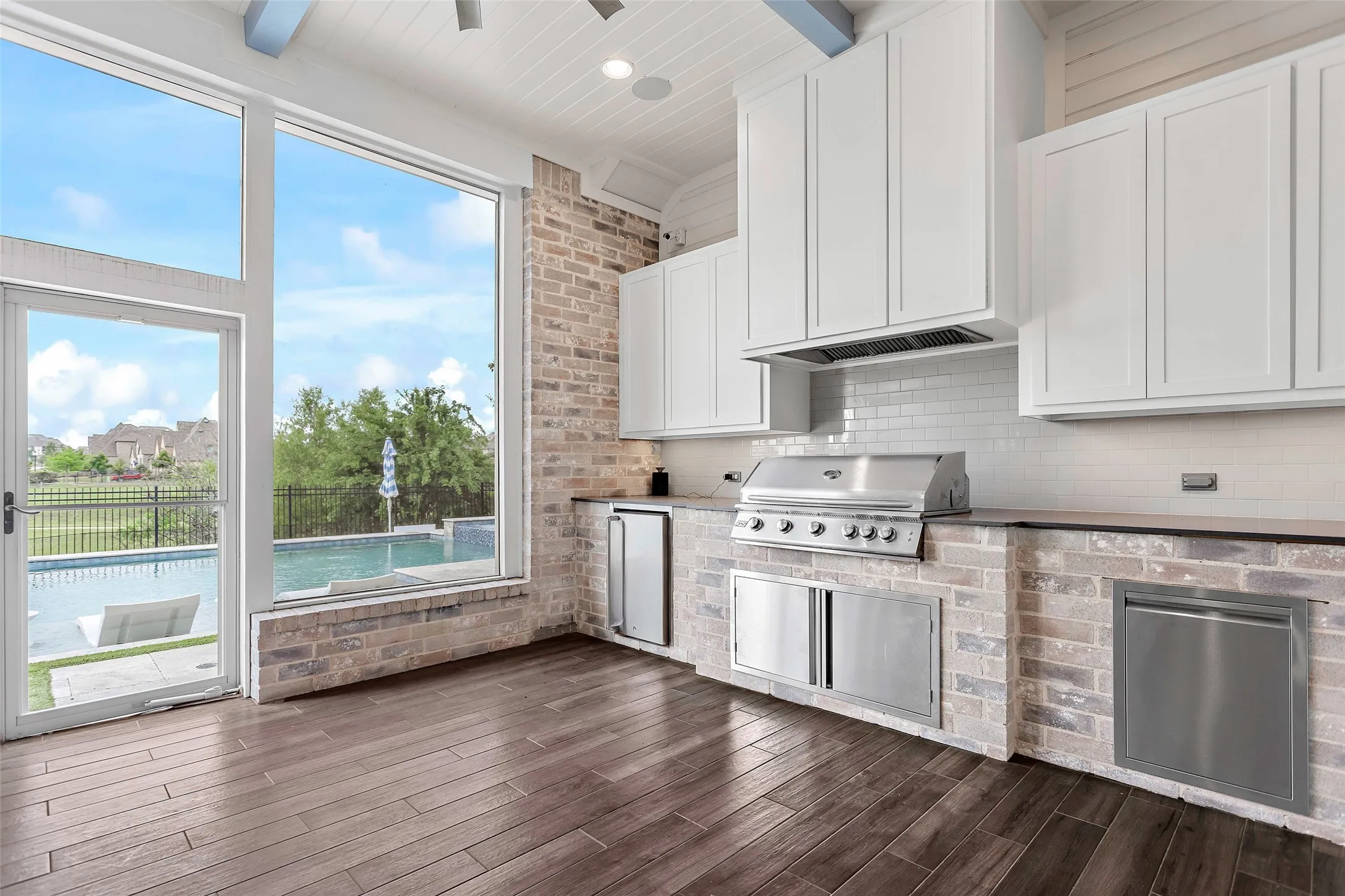 Outdoor Kitchen
