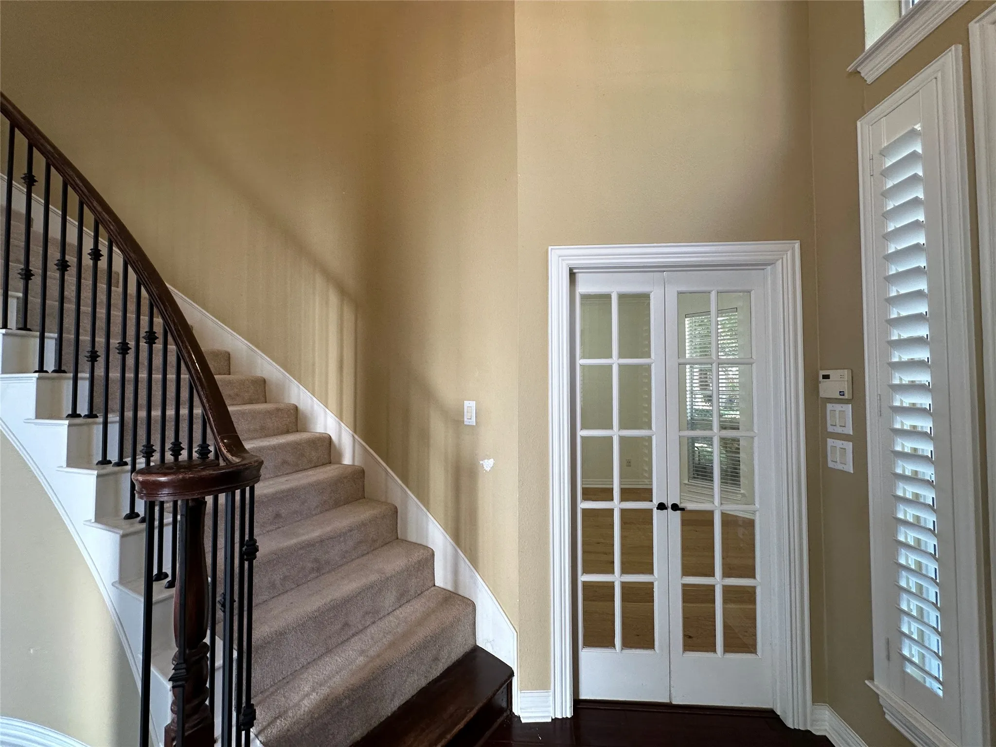 Single Family Residence For Sale