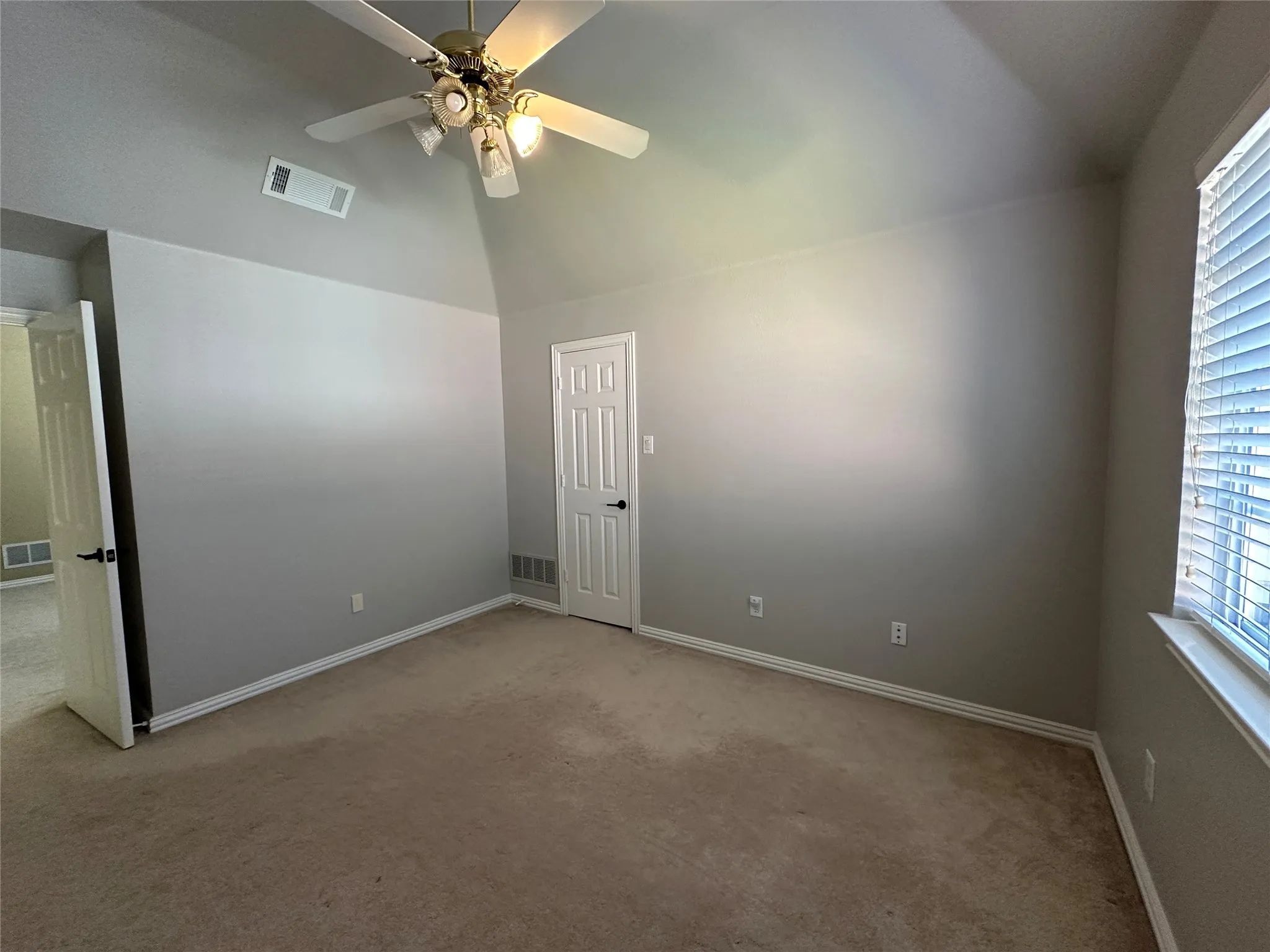 Single Family Residence For Sale in Collin County , 1107 Dunlay Court, Allen, Texas 75013, 5 Bedroom, 4 Bathroom, 3 Garage spaces, 3,243 Sqft, built in 1997, mls#21403376, Real Estate Agent in Allen, Homes For Sale in Collin county, Homes For Sale in Allen, Realtor in Allen Texas, Real Estate Brokerage Independent Realty Texas, Luminita Cordes Realtor