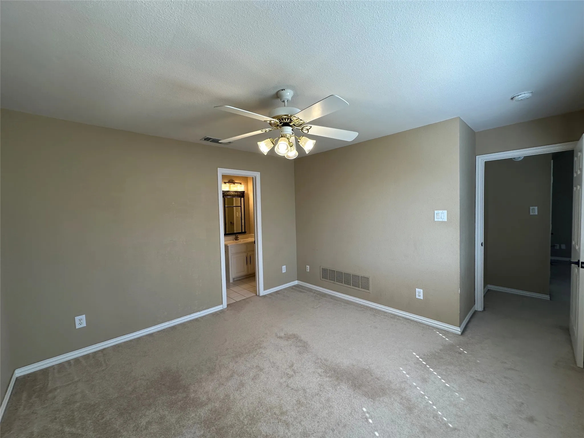Single Family Residence For Sale in Collin County , 1107 Dunlay Court, Allen, Texas 75013, 5 Bedroom, 4 Bathroom, 3 Garage spaces, 3,243 Sqft, built in 1997, mls#21403376, Real Estate Agent in Allen, Homes For Sale in Collin county, Homes For Sale in Allen, Realtor in Allen Texas, Real Estate Brokerage Independent Realty Texas, Luminita Cordes Realtor
