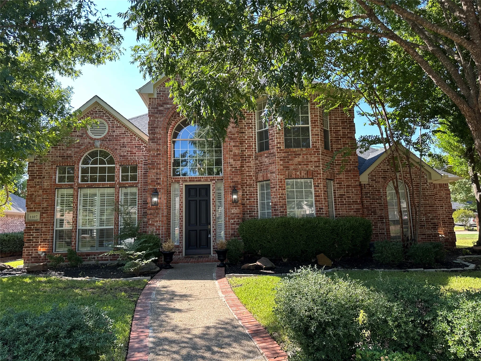 Single Family Residence For Sale