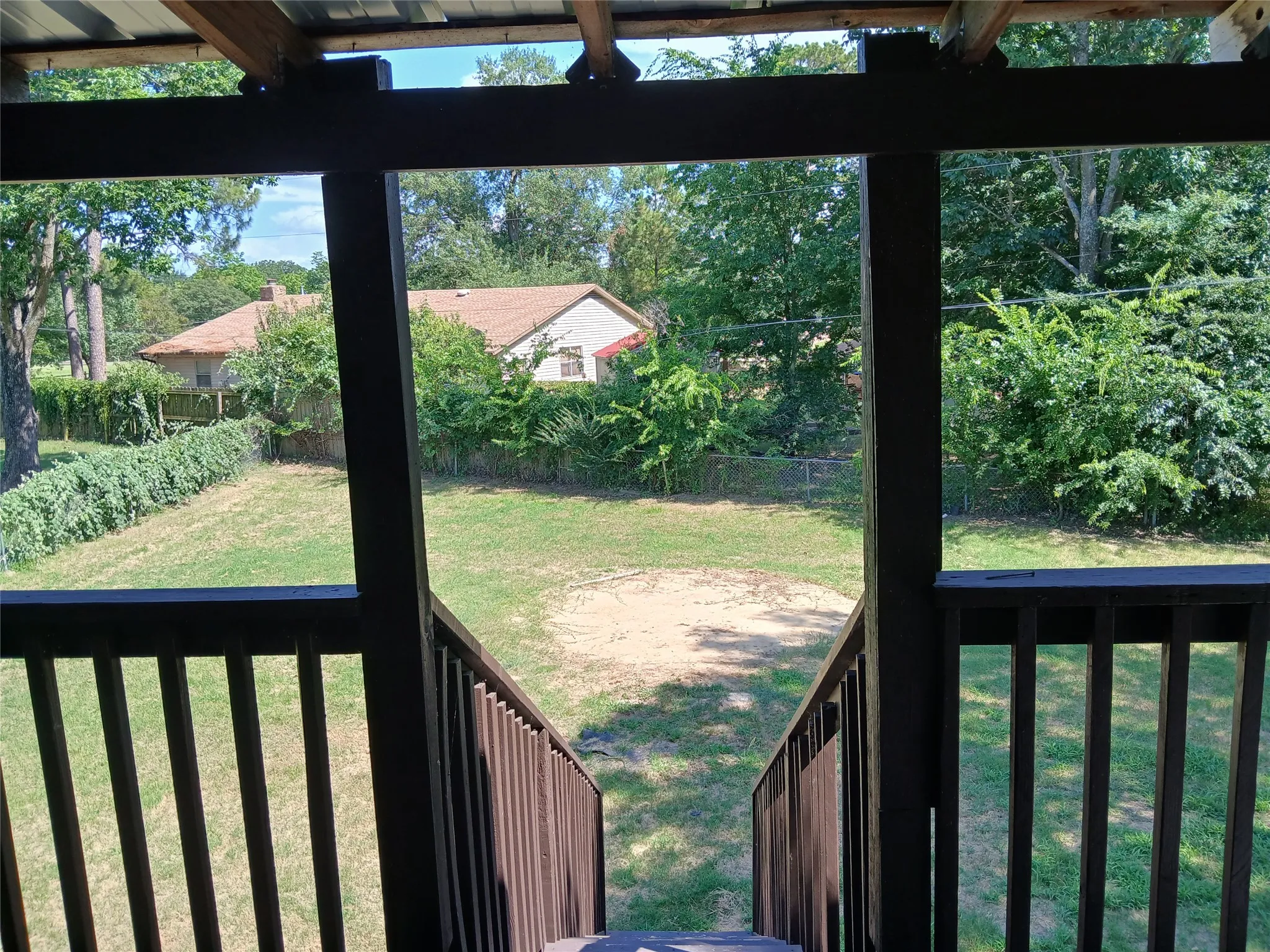 Single Family Residence For Rent in Henderson County , 242 AUTUMN WOOD Trail, Gun Barrel City, Texas 75156, 3 Bedroom, 1 Bathroom, Garage spaces, 864 Sqft, built in 1988, mls#21403397, Real Estate Agent in Gun Barrel City, Homes For Rent in Henderson county, Homes For Rent in Gun Barrel City, Realtor in Gun Barrel City Texas, Real Estate Brokerage Independent Realty Texas, Luminita Cordes Realtor