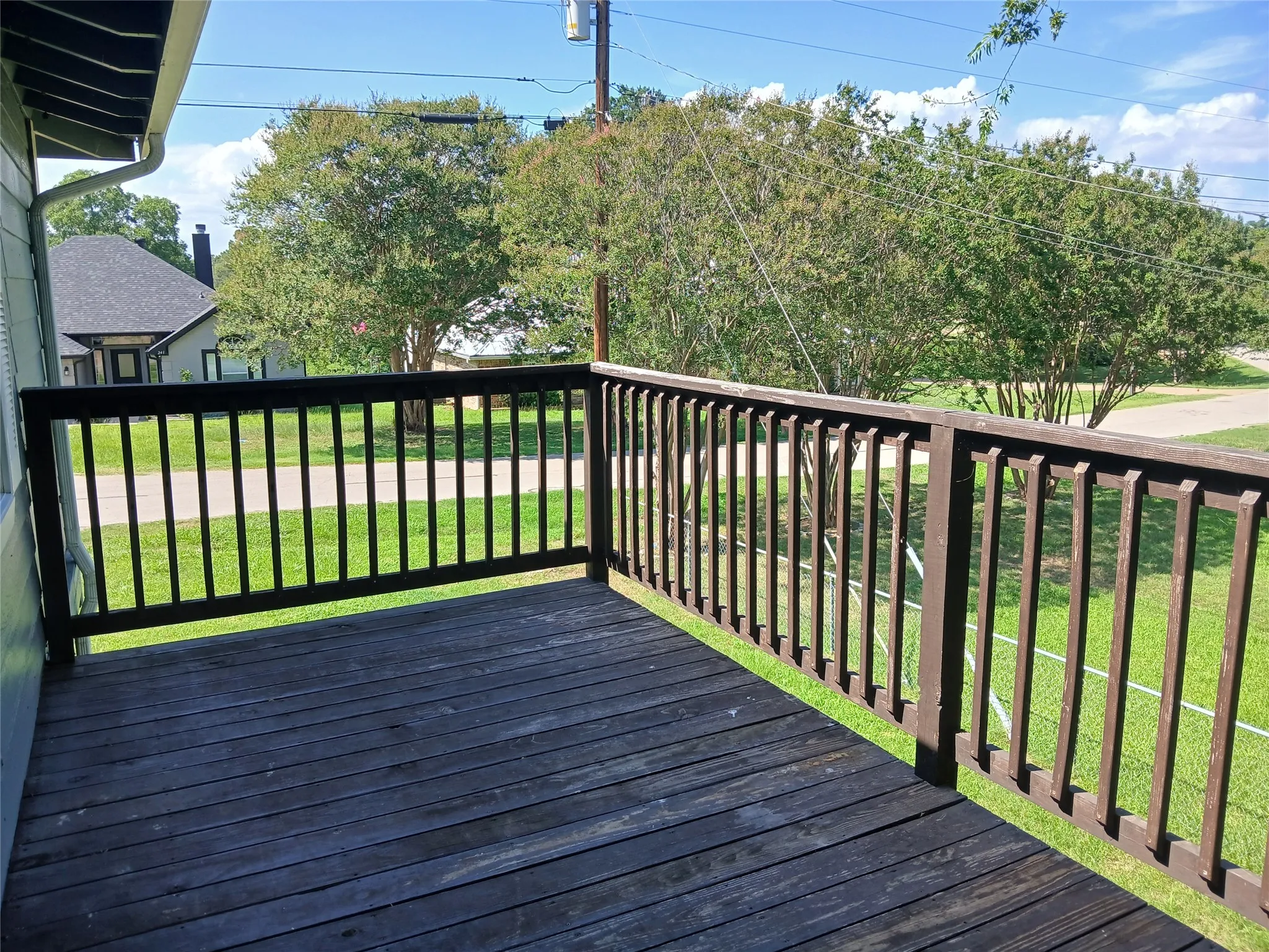 Single Family Residence For Rent in Henderson County , 242 AUTUMN WOOD Trail, Gun Barrel City, Texas 75156, 3 Bedroom, 1 Bathroom, Garage spaces, 864 Sqft, built in 1988, mls#21403397, Real Estate Agent in Gun Barrel City, Homes For Rent in Henderson county, Homes For Rent in Gun Barrel City, Realtor in Gun Barrel City Texas, Real Estate Brokerage Independent Realty Texas, Luminita Cordes Realtor