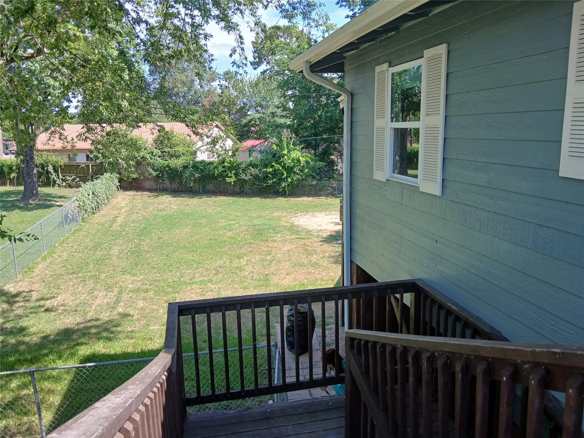 Single Family Residence For Rent in Henderson County , 242 AUTUMN WOOD Trail, Gun Barrel City, Texas 75156, 3 Bedroom, 1 Bathroom, Garage spaces, 864 Sqft, built in 1988, mls#21403397, Real Estate Agent in Gun Barrel City, Homes For Rent in Henderson county, Homes For Rent in Gun Barrel City, Realtor in Gun Barrel City Texas, Real Estate Brokerage Independent Realty Texas, Luminita Cordes Realtor