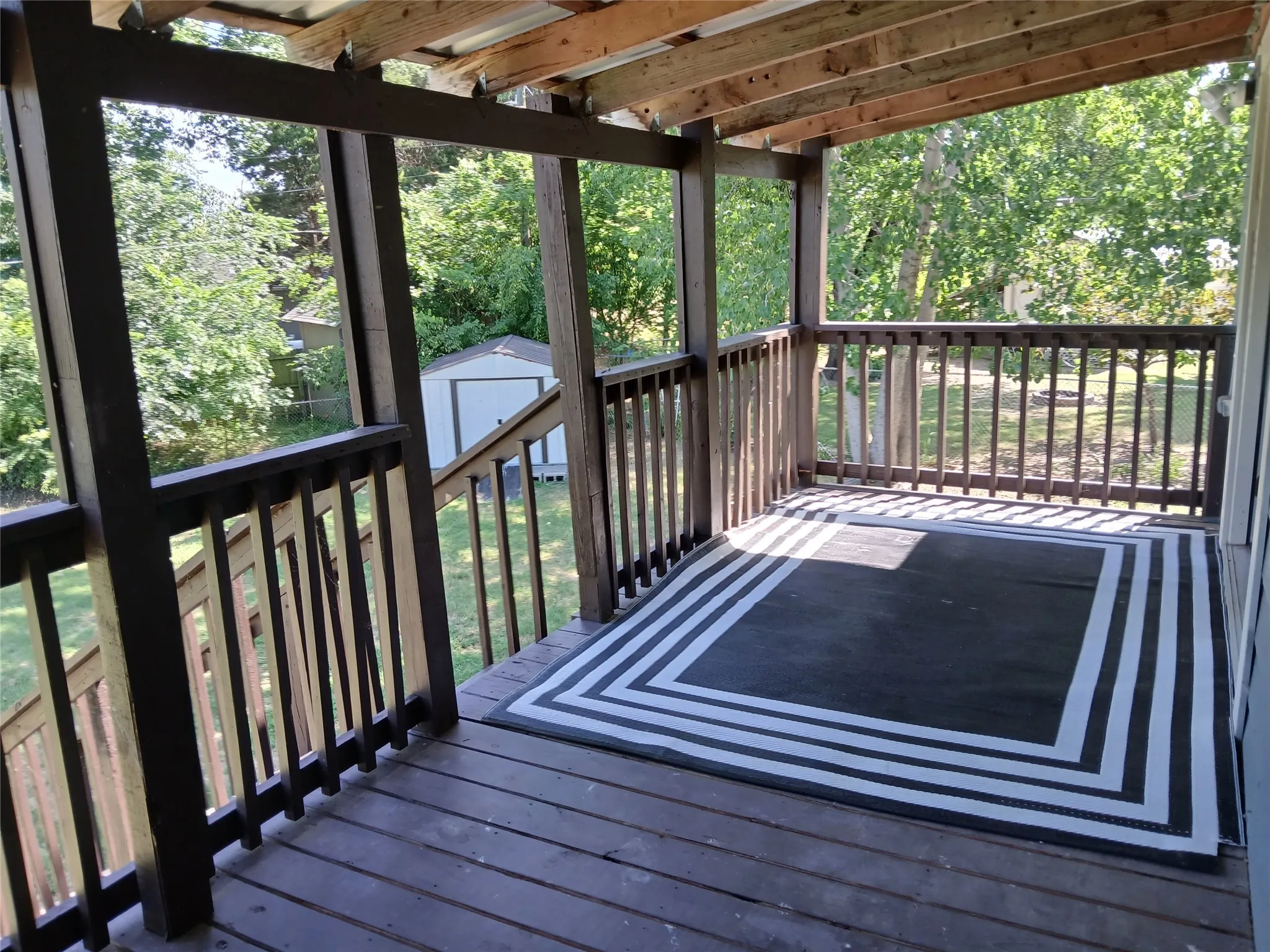 Single Family Residence For Rent in Henderson County , 242 AUTUMN WOOD Trail, Gun Barrel City, Texas 75156, 3 Bedroom, 1 Bathroom, Garage spaces, 864 Sqft, built in 1988, mls#21403397, Real Estate Agent in Gun Barrel City, Homes For Rent in Henderson county, Homes For Rent in Gun Barrel City, Realtor in Gun Barrel City Texas, Real Estate Brokerage Independent Realty Texas, Luminita Cordes Realtor
