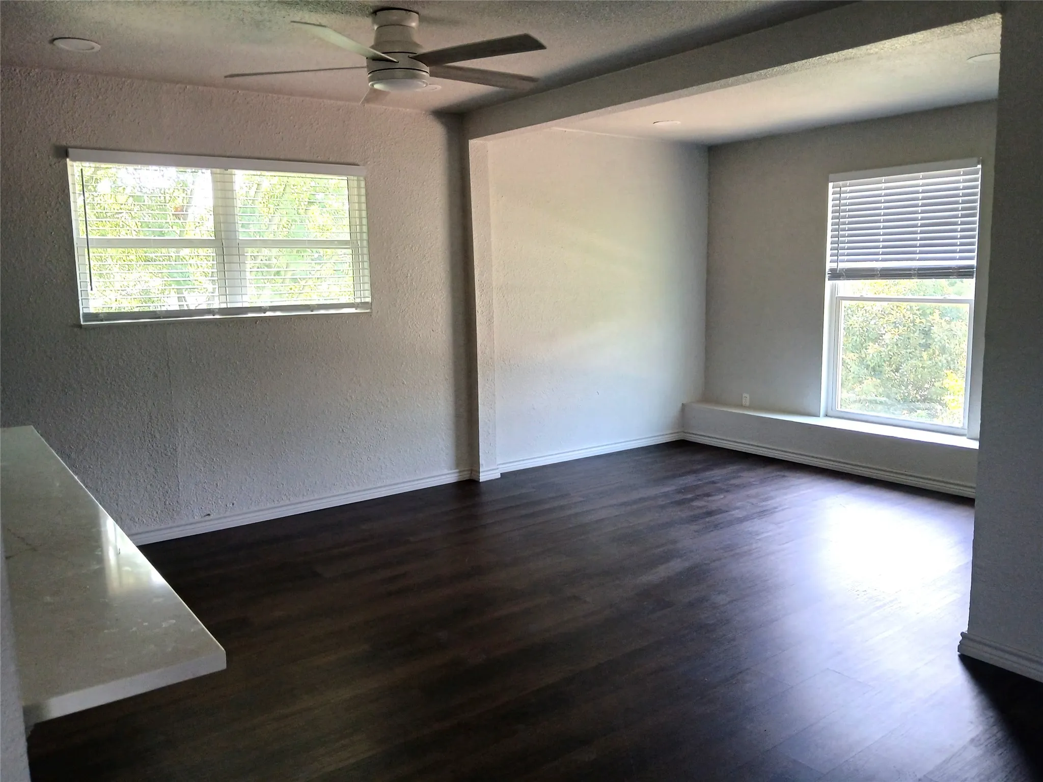 Single Family Residence For Rent in Henderson County , 242 AUTUMN WOOD Trail, Gun Barrel City, Texas 75156, 3 Bedroom, 1 Bathroom, Garage spaces, 864 Sqft, built in 1988, mls#21403397, Real Estate Agent in Gun Barrel City, Homes For Rent in Henderson county, Homes For Rent in Gun Barrel City, Realtor in Gun Barrel City Texas, Real Estate Brokerage Independent Realty Texas, Luminita Cordes Realtor