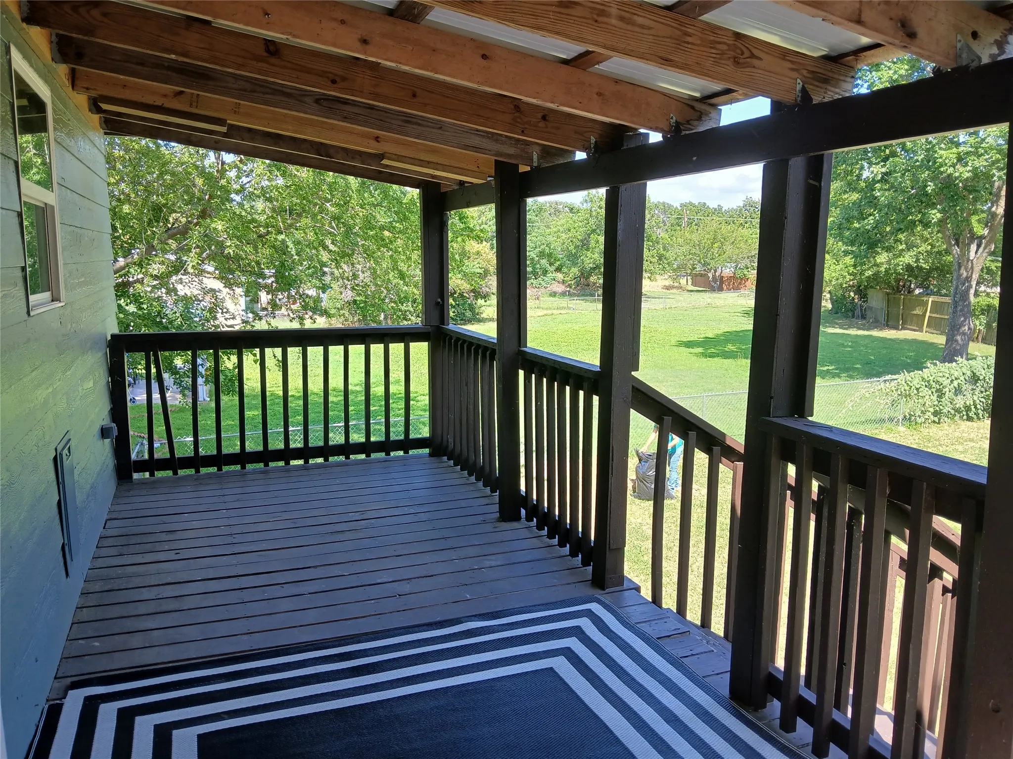 Single Family Residence For Rent in Henderson County , 242 AUTUMN WOOD Trail, Gun Barrel City, Texas 75156, 3 Bedroom, 1 Bathroom, Garage spaces, 864 Sqft, built in 1988, mls#21403397, Real Estate Agent in Gun Barrel City, Homes For Rent in Henderson county, Homes For Rent in Gun Barrel City, Realtor in Gun Barrel City Texas, Real Estate Brokerage Independent Realty Texas, Luminita Cordes Realtor