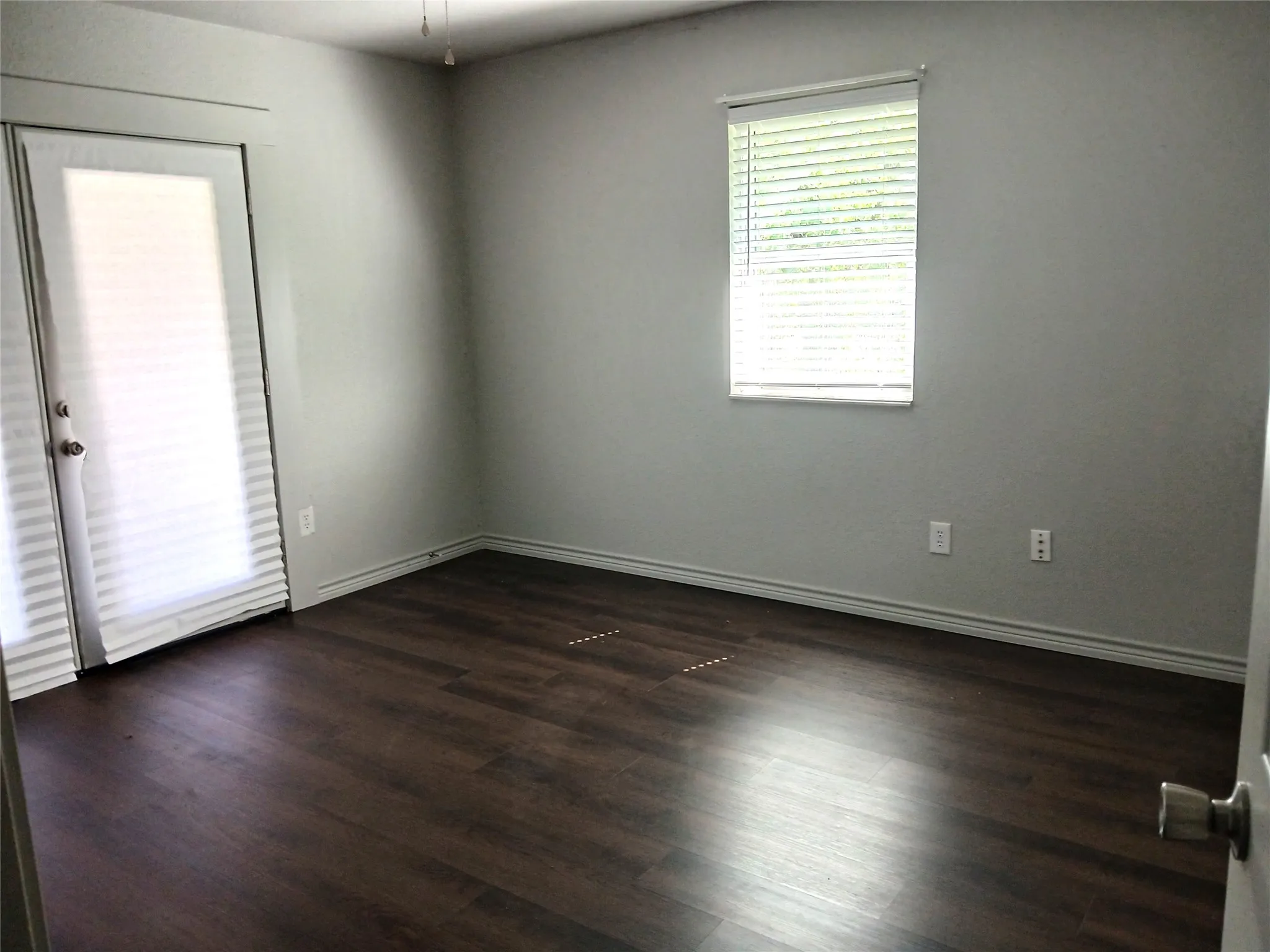 Single Family Residence For Rent in Henderson County , 242 AUTUMN WOOD Trail, Gun Barrel City, Texas 75156, 3 Bedroom, 1 Bathroom, Garage spaces, 864 Sqft, built in 1988, mls#21403397, Real Estate Agent in Gun Barrel City, Homes For Rent in Henderson county, Homes For Rent in Gun Barrel City, Realtor in Gun Barrel City Texas, Real Estate Brokerage Independent Realty Texas, Luminita Cordes Realtor