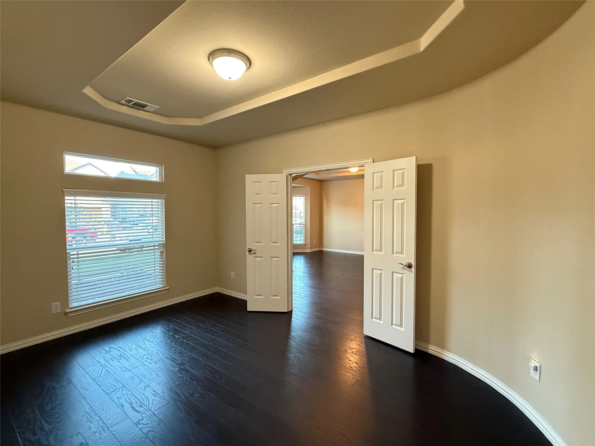 Tray ceiling with flush mount lighting