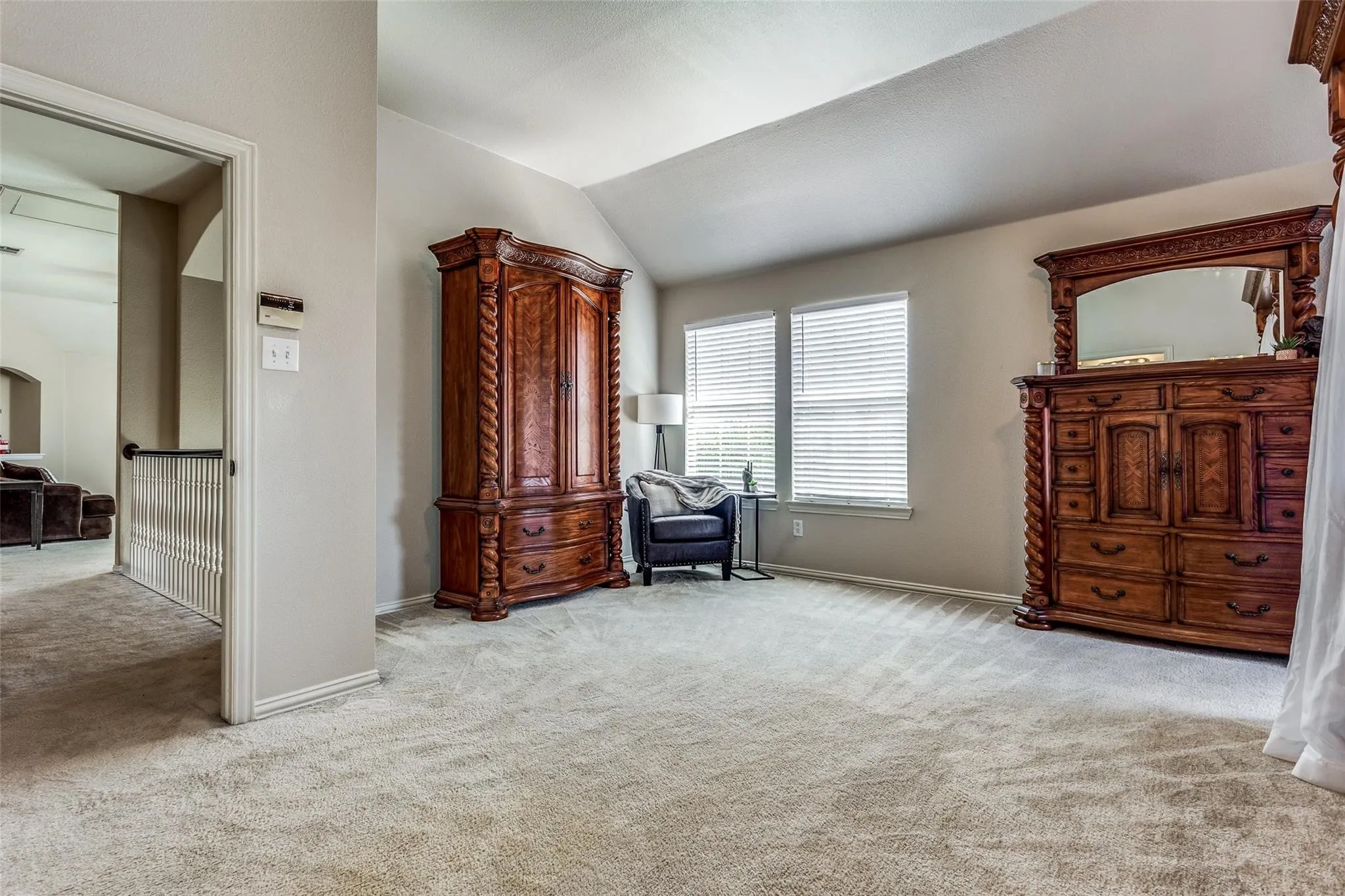 Single Family Residence For Sale in Denton County , 6504 Autumn Trail, The Colony, Texas 75056, 5 Bedroom, 3 Bathroom, 2 Garage spaces, 3,505 Sqft, built in 2000, mls#21403400, Real Estate Agent in The Colony, Homes For Sale in Denton county, Homes For Sale in The Colony, Realtor in The Colony Texas, Real Estate Brokerage Independent Realty Texas, Luminita Cordes Realtor
