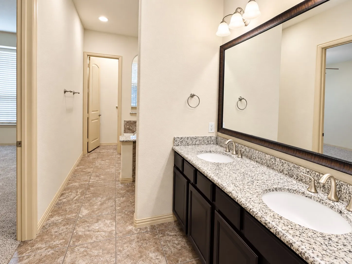 Single Family Residence For Rent in Denton County , 219 Carrington Lane, Lewisville, Texas 75067, 4 Bedroom, 4 Bathroom, 2 Garage spaces, 3,017 Sqft, built in 2013, mls#21402431, Real Estate Agent in Lewisville, Homes For Rent in Denton county, Homes For Rent in Lewisville, Realtor in Lewisville Texas, Real Estate Brokerage Independent Realty Texas, Luminita Cordes Realtor