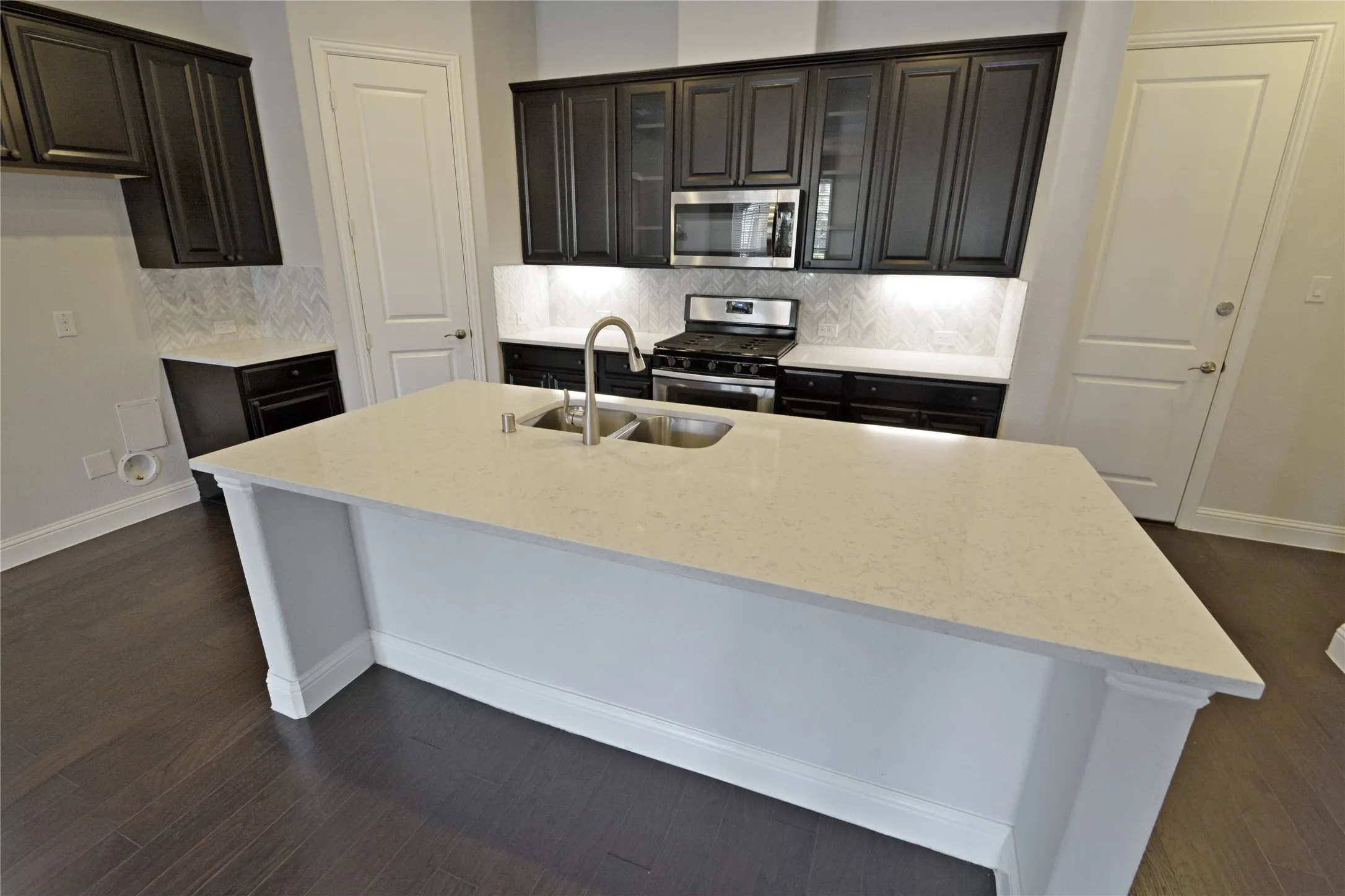 Single Family Residence For Rent in Collin County , 607 Ansley Way, Allen, Texas 75013, 3 Bedroom, 3 Bathroom, 2 Garage spaces, 1,913 Sqft, built in 2017, mls#21403402, Real Estate Agent in Allen, Homes For Rent in Collin county, Homes For Rent in Allen, Realtor in Allen Texas, Real Estate Brokerage Independent Realty Texas, Luminita Cordes Realtor