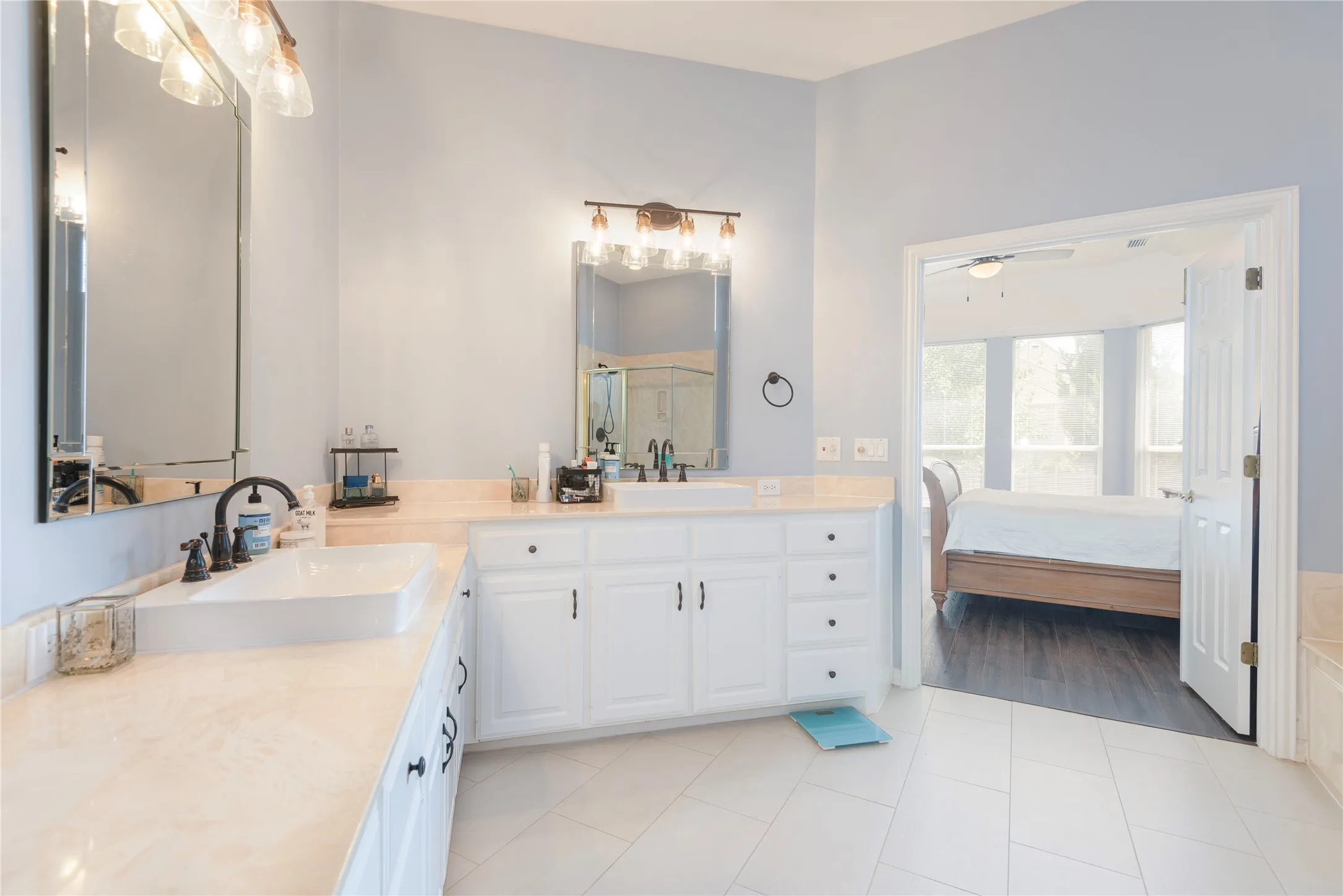 Single Family Residence For Rent in Collin County , 909 Hills Creek Drive, Mc Kinney, Texas 75072, 4 Bedroom, 4 Bathroom, 3 Garage spaces, 3,577 Sqft, built in 1993, mls#21403406, Real Estate Agent in Mc Kinney, Homes For Rent in Collin county, Homes For Rent in Mc Kinney, Realtor in Mc Kinney Texas, Real Estate Brokerage Independent Realty Texas, Luminita Cordes Realtor