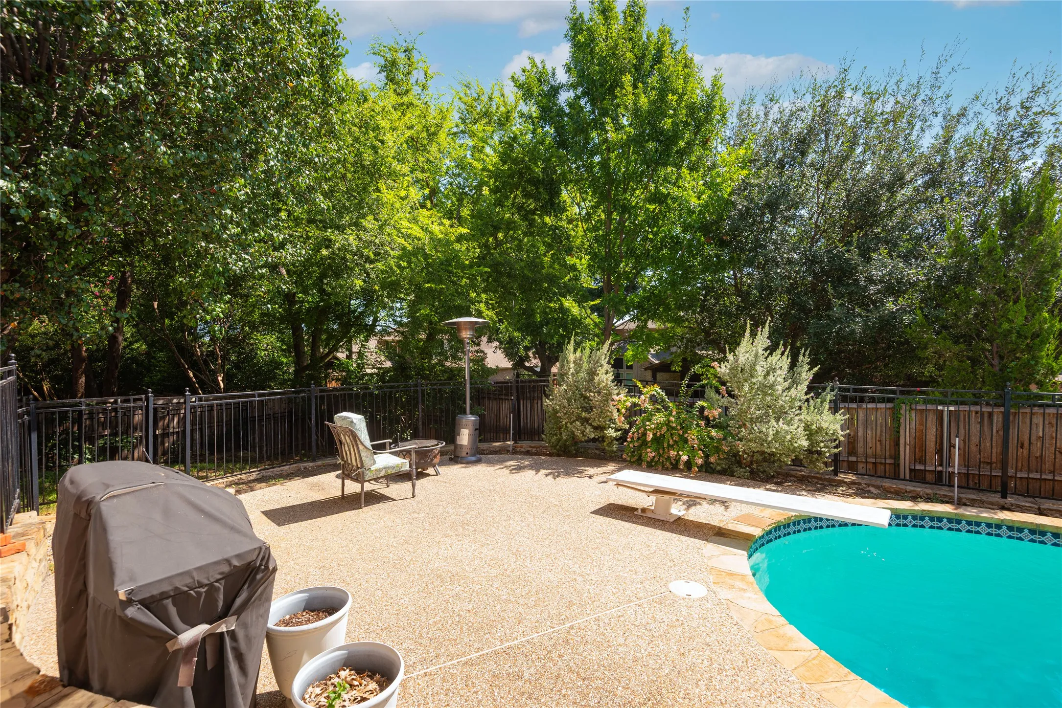 Single Family Residence For Rent in Collin County , 909 Hills Creek Drive, Mc Kinney, Texas 75072, 4 Bedroom, 4 Bathroom, 3 Garage spaces, 3,577 Sqft, built in 1993, mls#21403406, Real Estate Agent in Mc Kinney, Homes For Rent in Collin county, Homes For Rent in Mc Kinney, Realtor in Mc Kinney Texas, Real Estate Brokerage Independent Realty Texas, Luminita Cordes Realtor