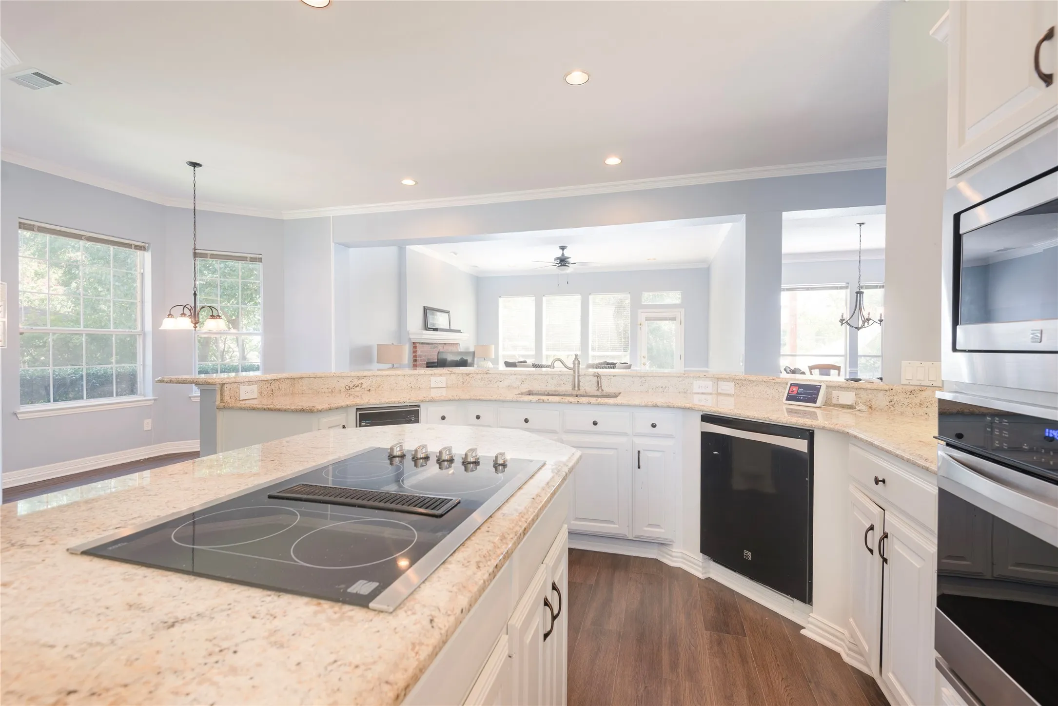 Single Family Residence For Rent in Collin County , 909 Hills Creek Drive, Mc Kinney, Texas 75072, 4 Bedroom, 4 Bathroom, 3 Garage spaces, 3,577 Sqft, built in 1993, mls#21403406, Real Estate Agent in Mc Kinney, Homes For Rent in Collin county, Homes For Rent in Mc Kinney, Realtor in Mc Kinney Texas, Real Estate Brokerage Independent Realty Texas, Luminita Cordes Realtor