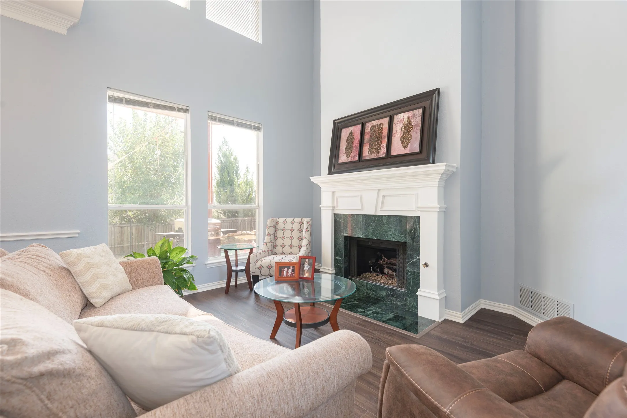 Single Family Residence For Rent in Collin County , 909 Hills Creek Drive, Mc Kinney, Texas 75072, 4 Bedroom, 4 Bathroom, 3 Garage spaces, 3,577 Sqft, built in 1993, mls#21403406, Real Estate Agent in Mc Kinney, Homes For Rent in Collin county, Homes For Rent in Mc Kinney, Realtor in Mc Kinney Texas, Real Estate Brokerage Independent Realty Texas, Luminita Cordes Realtor