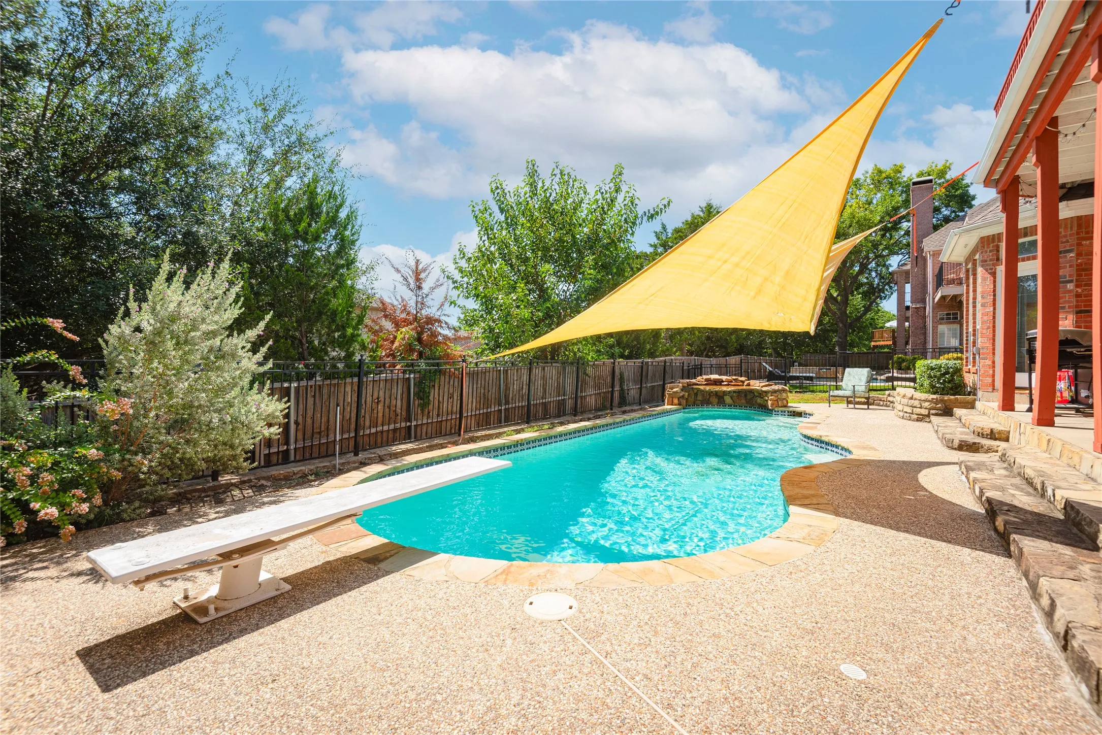 Single Family Residence For Rent in Collin County , 909 Hills Creek Drive, Mc Kinney, Texas 75072, 4 Bedroom, 4 Bathroom, 3 Garage spaces, 3,577 Sqft, built in 1993, mls#21403406, Real Estate Agent in Mc Kinney, Homes For Rent in Collin county, Homes For Rent in Mc Kinney, Realtor in Mc Kinney Texas, Real Estate Brokerage Independent Realty Texas, Luminita Cordes Realtor
