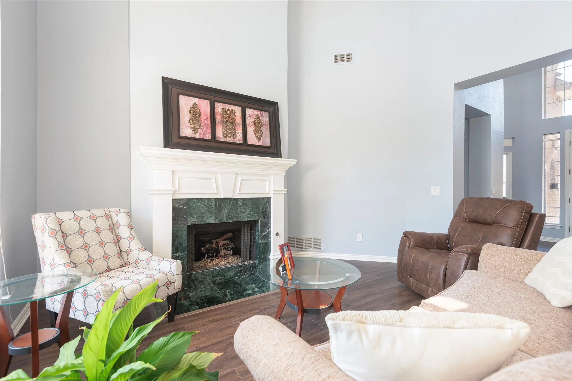 Single Family Residence For Rent in Collin County , 909 Hills Creek Drive, Mc Kinney, Texas 75072, 4 Bedroom, 4 Bathroom, 3 Garage spaces, 3,577 Sqft, built in 1993, mls#21403406, Real Estate Agent in Mc Kinney, Homes For Rent in Collin county, Homes For Rent in Mc Kinney, Realtor in Mc Kinney Texas, Real Estate Brokerage Independent Realty Texas, Luminita Cordes Realtor
