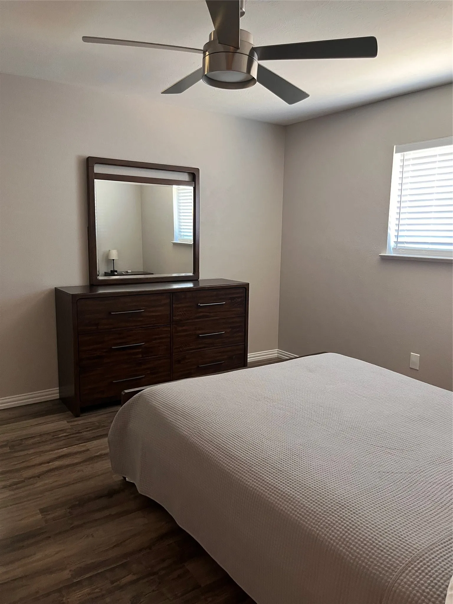 Single Family Residence For Rent in Tarrant County , 1706 Larkspur Drive, Arlington, Texas 76013, 3 Bedroom, 3 Bathroom, 2 Garage spaces, 2,536 Sqft, built in 1964, mls#21374244, Real Estate Agent in Arlington, Homes For Rent in Tarrant county, Homes For Rent in Arlington, Realtor in Arlington Texas, Real Estate Brokerage Independent Realty Texas, Luminita Cordes Realtor