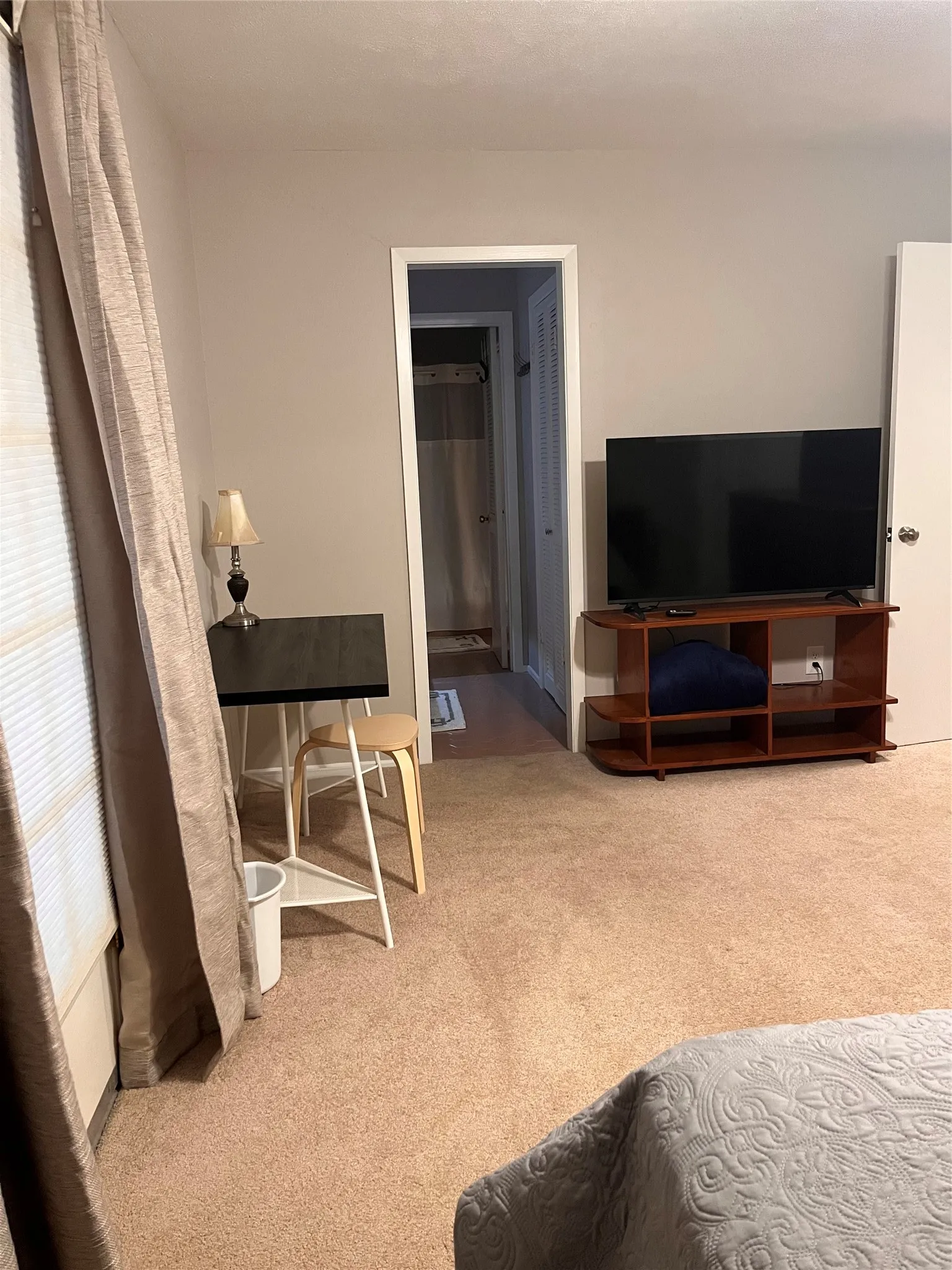 Single Family Residence For Rent in Tarrant County , 1706 Larkspur Drive, Arlington, Texas 76013, 3 Bedroom, 3 Bathroom, 2 Garage spaces, 2,536 Sqft, built in 1964, mls#21374244, Real Estate Agent in Arlington, Homes For Rent in Tarrant county, Homes For Rent in Arlington, Realtor in Arlington Texas, Real Estate Brokerage Independent Realty Texas, Luminita Cordes Realtor