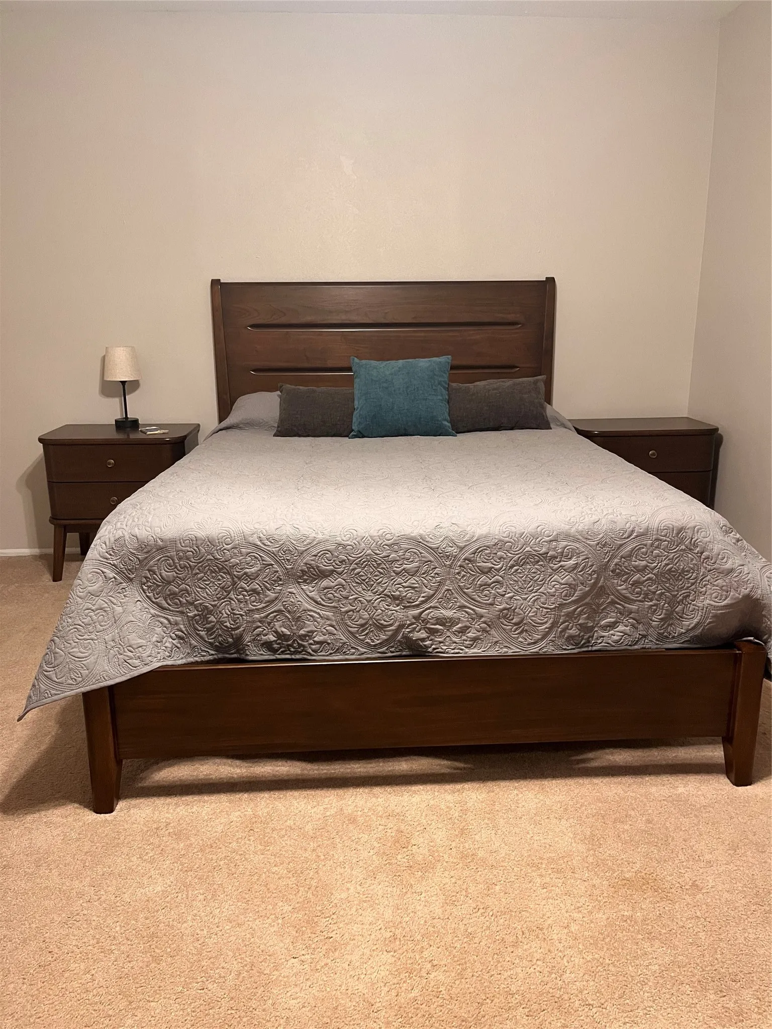 Single Family Residence For Rent in Tarrant County , 1706 Larkspur Drive, Arlington, Texas 76013, 3 Bedroom, 3 Bathroom, 2 Garage spaces, 2,536 Sqft, built in 1964, mls#21374244, Real Estate Agent in Arlington, Homes For Rent in Tarrant county, Homes For Rent in Arlington, Realtor in Arlington Texas, Real Estate Brokerage Independent Realty Texas, Luminita Cordes Realtor
