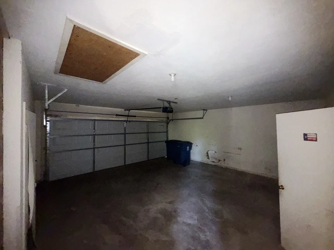 Single Family Residence For Sale in Navarro County , 1820 Maplewood Avenue, Corsicana, Texas 75110, 3 Bedroom, 4 Bathroom, 2 Garage spaces, 2,272 Sqft, built in 1950, mls#21398874, Real Estate Agent in Corsicana, Homes For Sale in Navarro county, Homes For Sale in Corsicana, Realtor in Corsicana Texas, Real Estate Brokerage Independent Realty Texas, Luminita Cordes Realtor