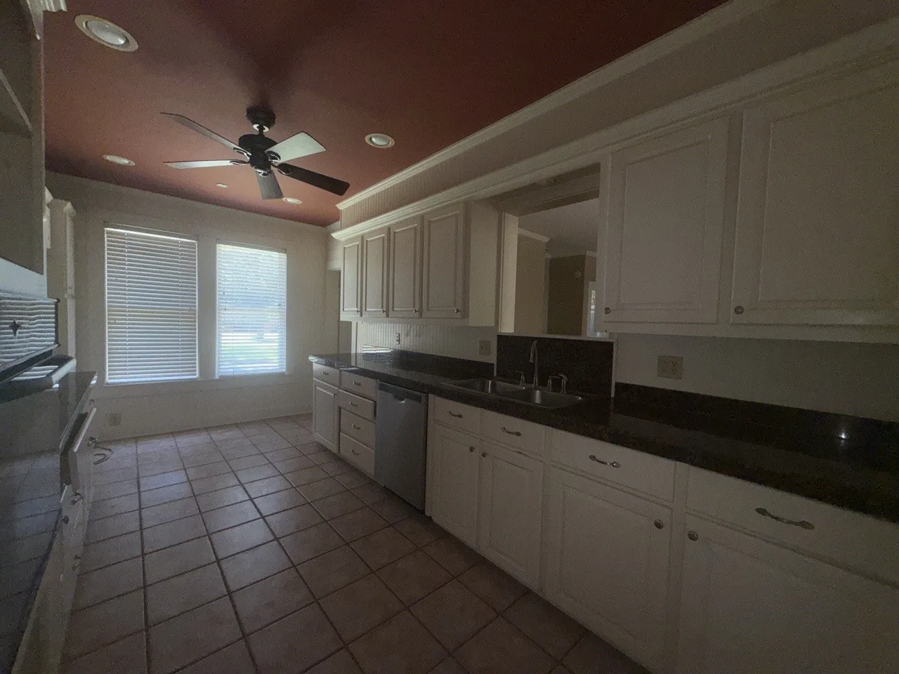 Single Family Residence For Sale in Navarro County , 1820 Maplewood Avenue, Corsicana, Texas 75110, 3 Bedroom, 4 Bathroom, 2 Garage spaces, 2,272 Sqft, built in 1950, mls#21398874, Real Estate Agent in Corsicana, Homes For Sale in Navarro county, Homes For Sale in Corsicana, Realtor in Corsicana Texas, Real Estate Brokerage Independent Realty Texas, Luminita Cordes Realtor